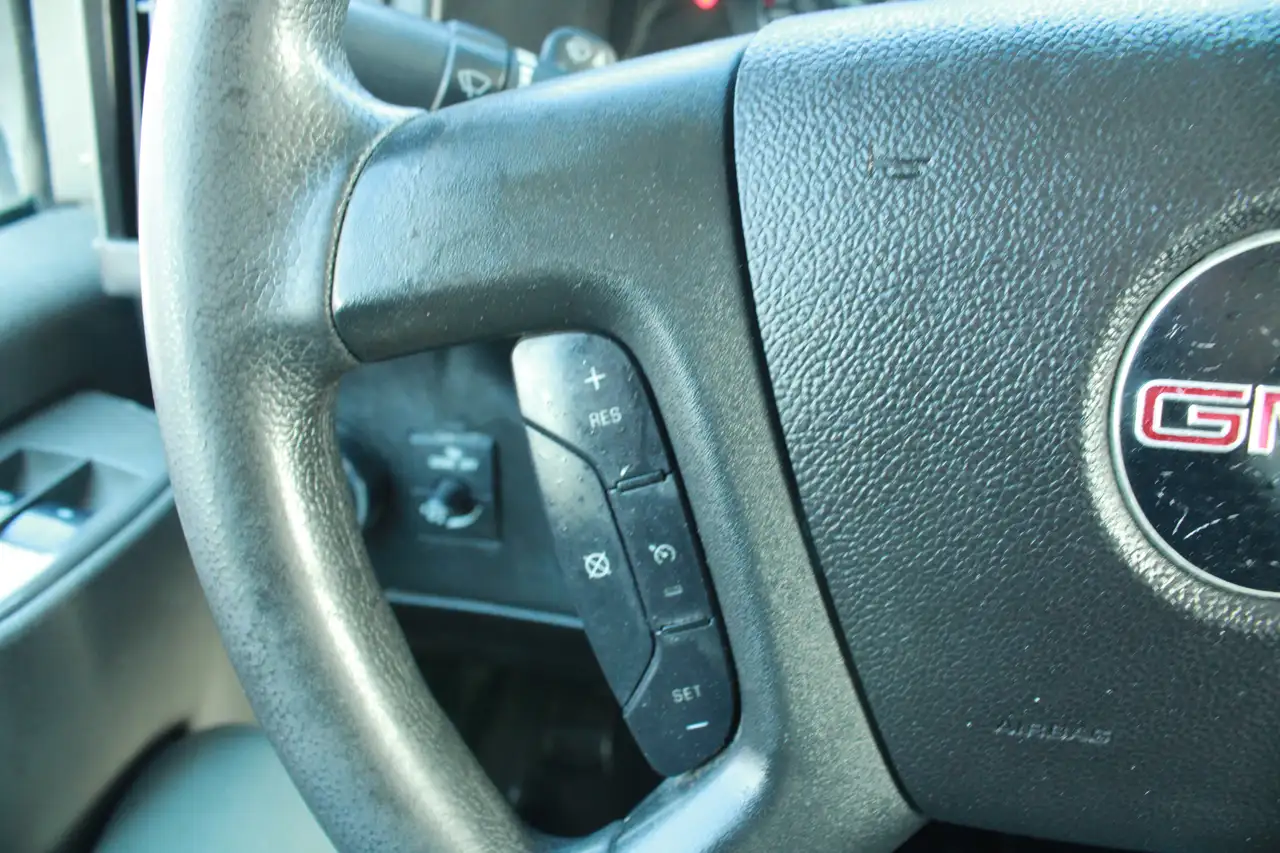 GMC Savana снимка GMC Savana