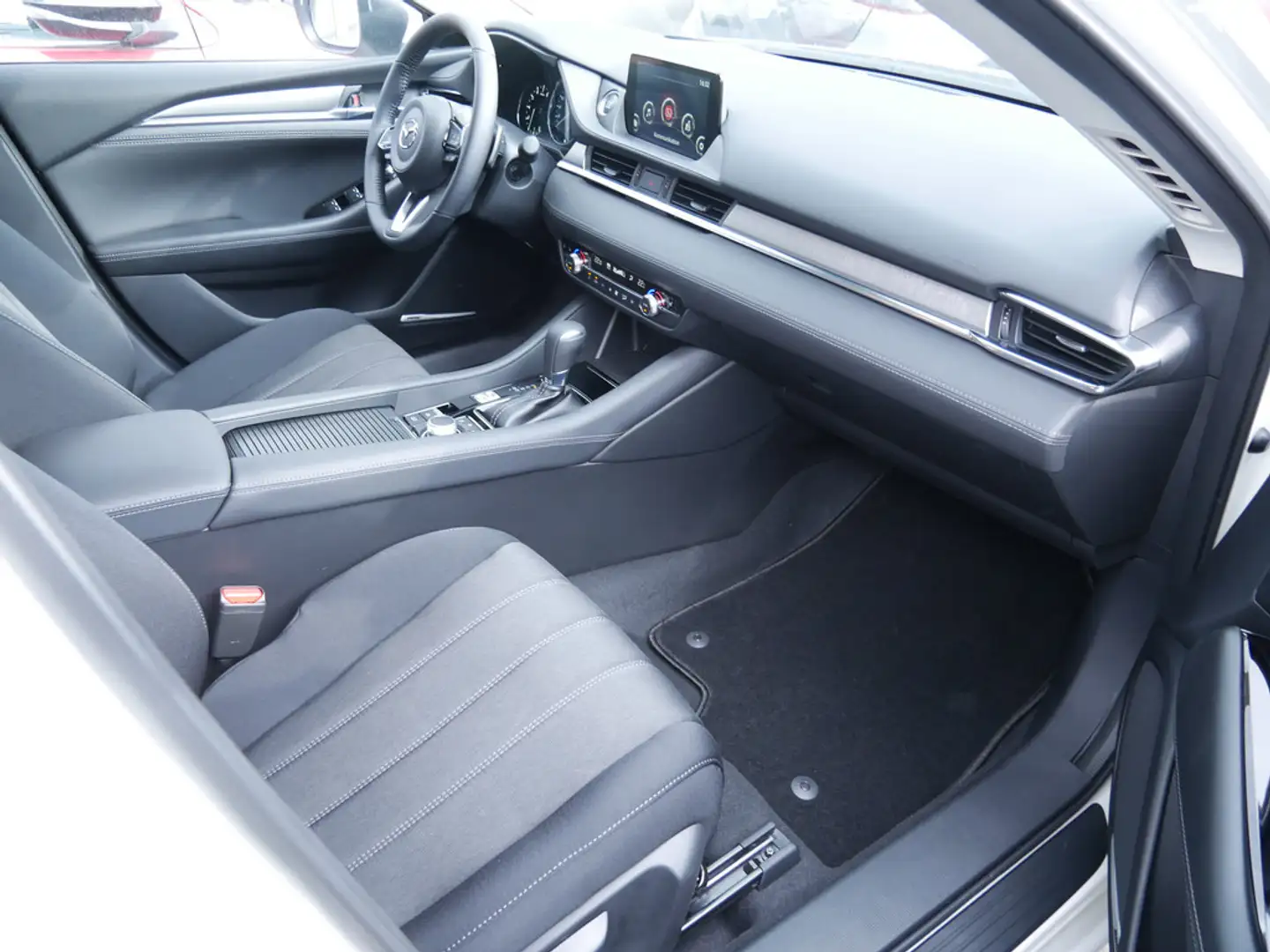 Mazda 6 Kombi SKYACTIV-G 194 FWD Exclusive-Line LED Weiß - 2
