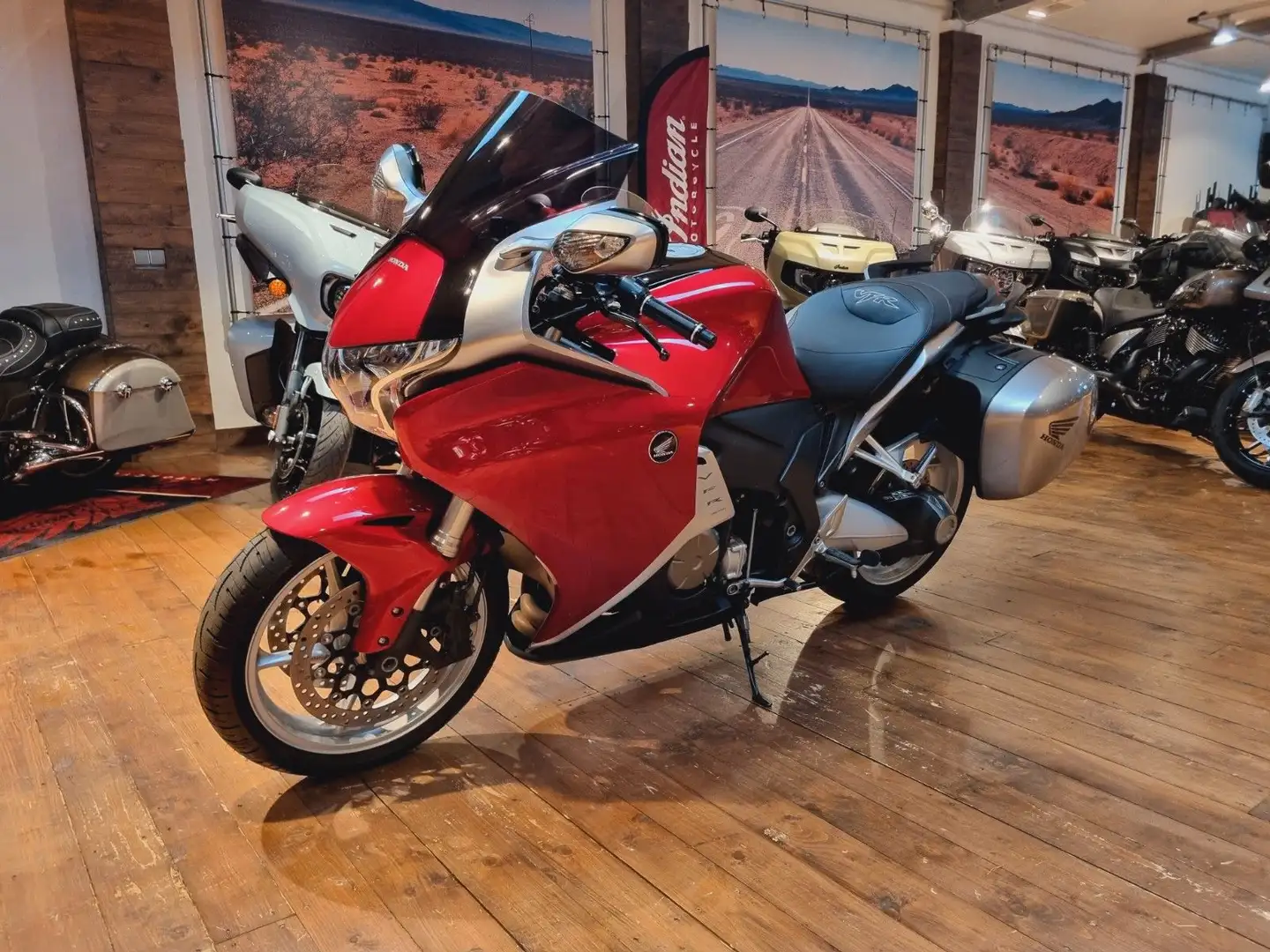 Honda VFR 1200 F "Top"  100 Jahre  (250/4,99%) Rosso - 2