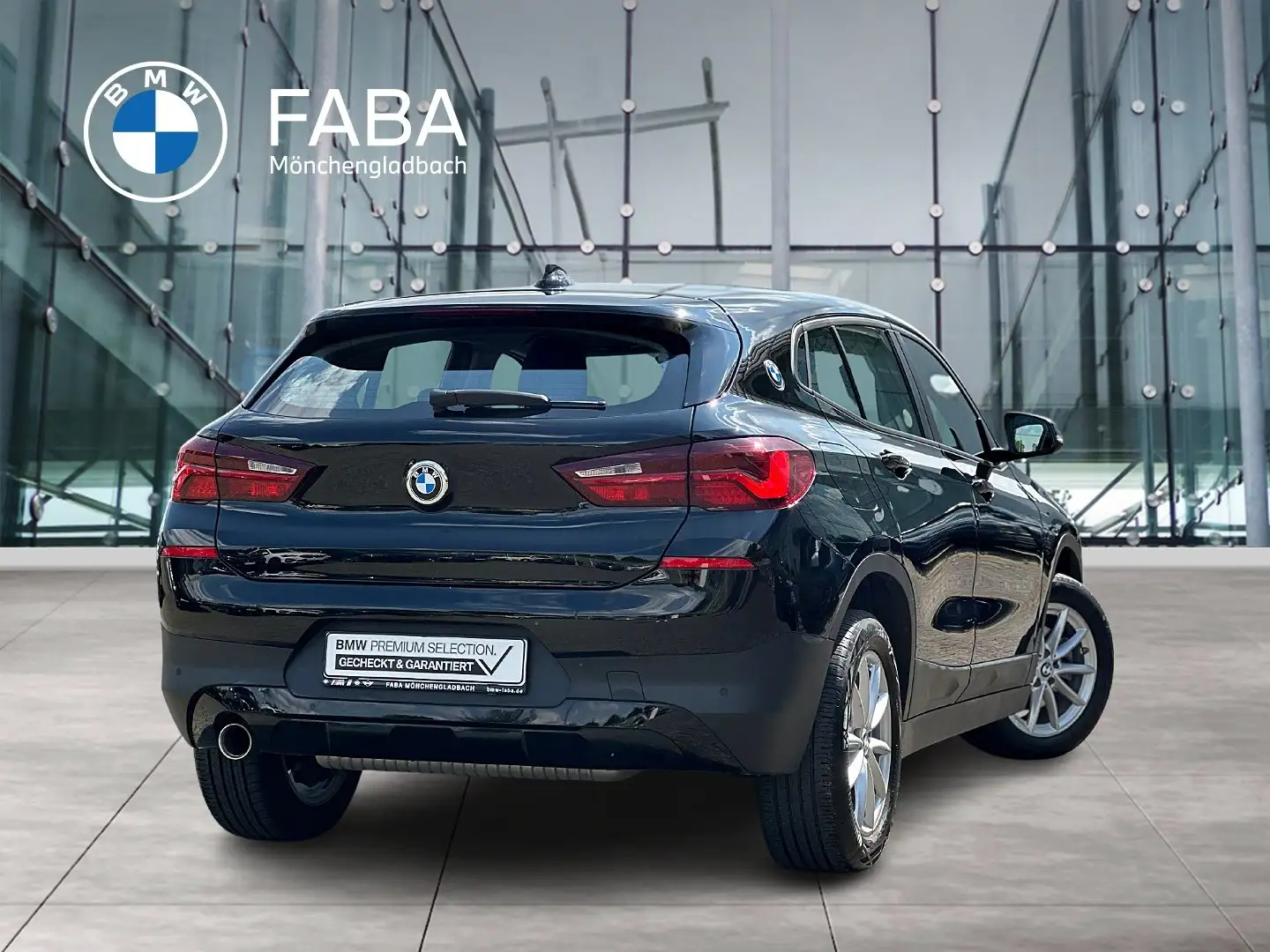 BMW X2 sDrive18i Advantage DAB LED Navi Tempomat Schwarz - 2