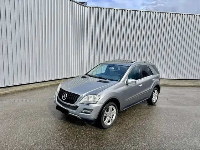 Mercedes-Benz ML 300 ML 300 CDI BlueEFFICIENCY