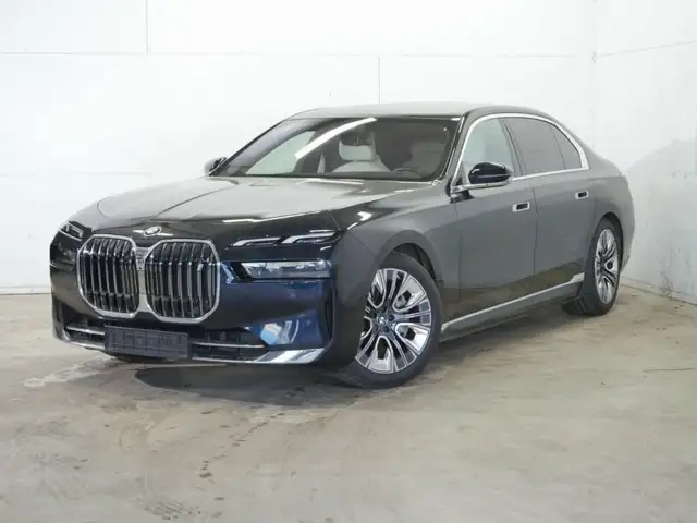 BMW i7 xDrive60 NP 181810.- 4xMassage ACC HuD Park+