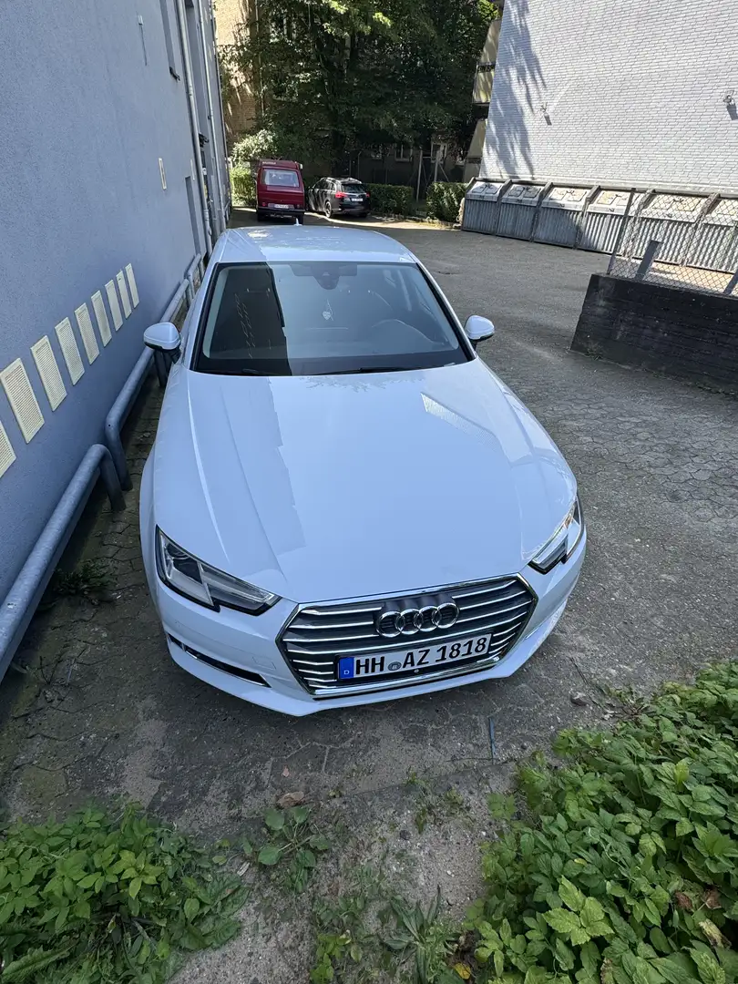 Audi A4 2.0 TDI ultra S tronic - 2