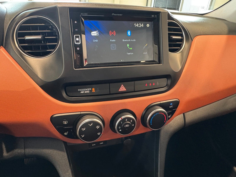 Hyundai i10 Intro Edition Bluetooth/Touchscreen/Klima — photo 12