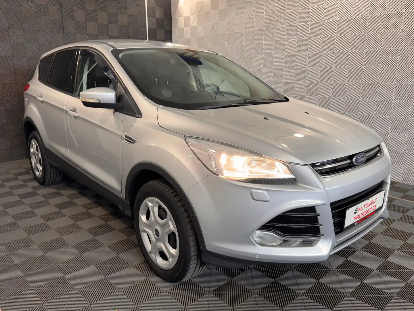 Ford Kuga 4x4*TITANIUM*SONY*R.KAM-NAVI-KLIMA-LM 17" Silber - 1