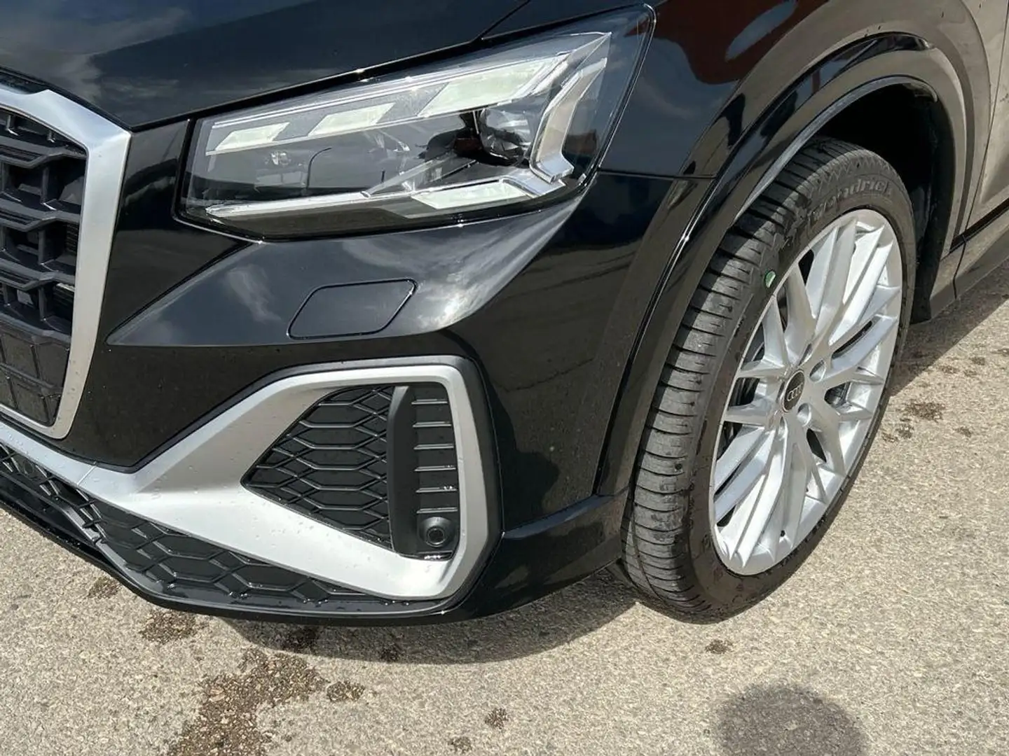 Audi Q2 35 TDI Adrenalin S tronic 110kW Negro - 2
