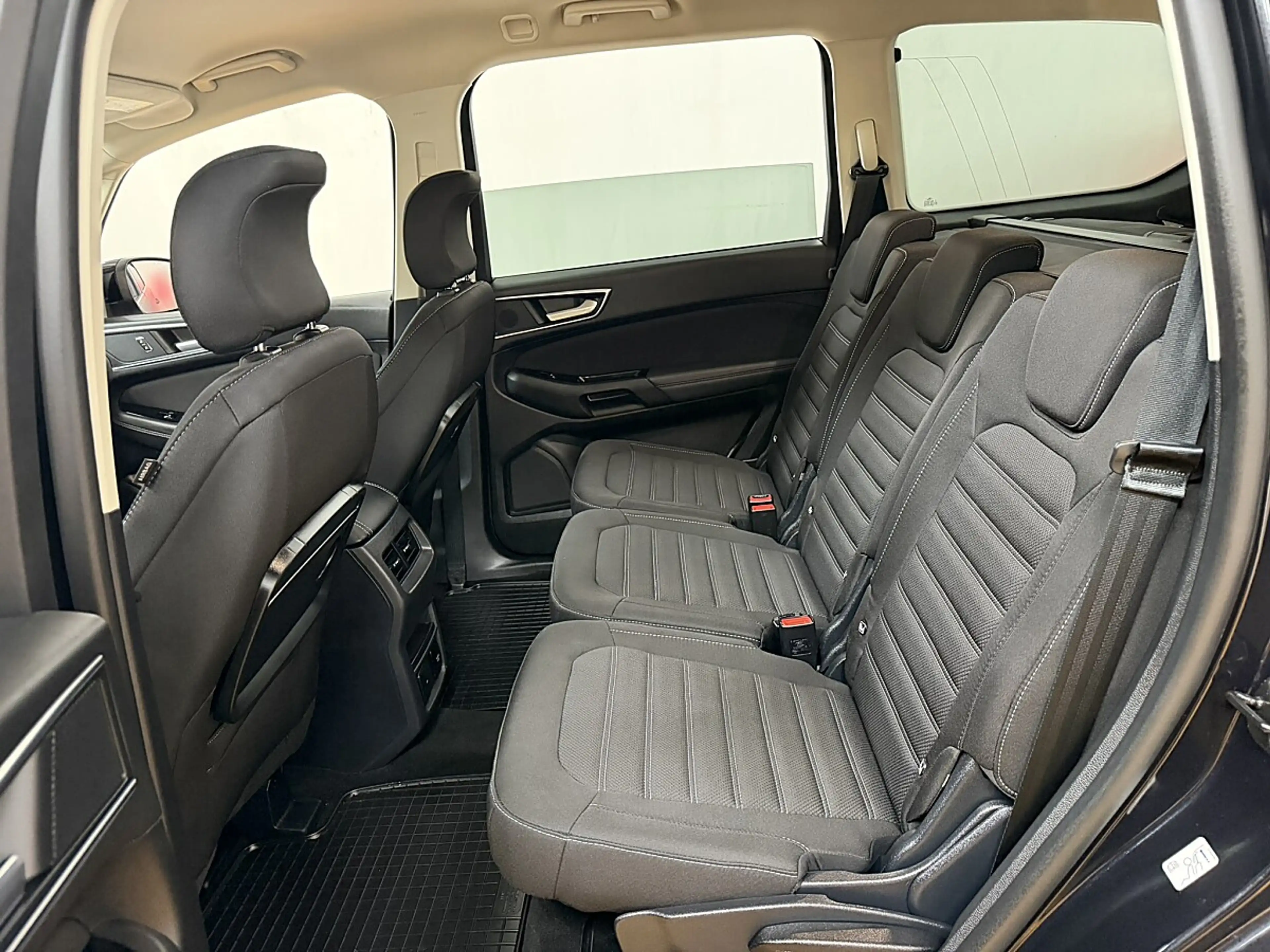 Ford Galaxy 2.5 Duratec (FHEV) Hybrid Hybrid Titanium — photo 7
