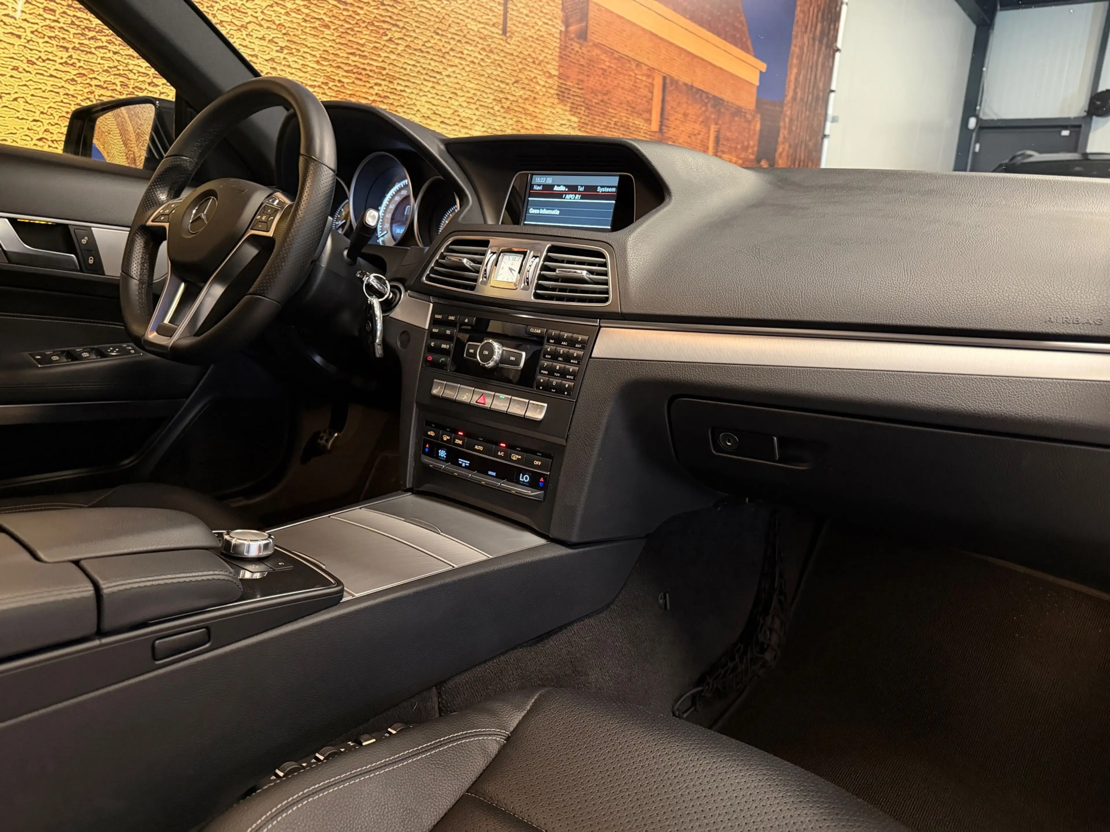 Mercedes-Benz E 200 Coupé AMG Automaat Panodak Leer LED — photo 7