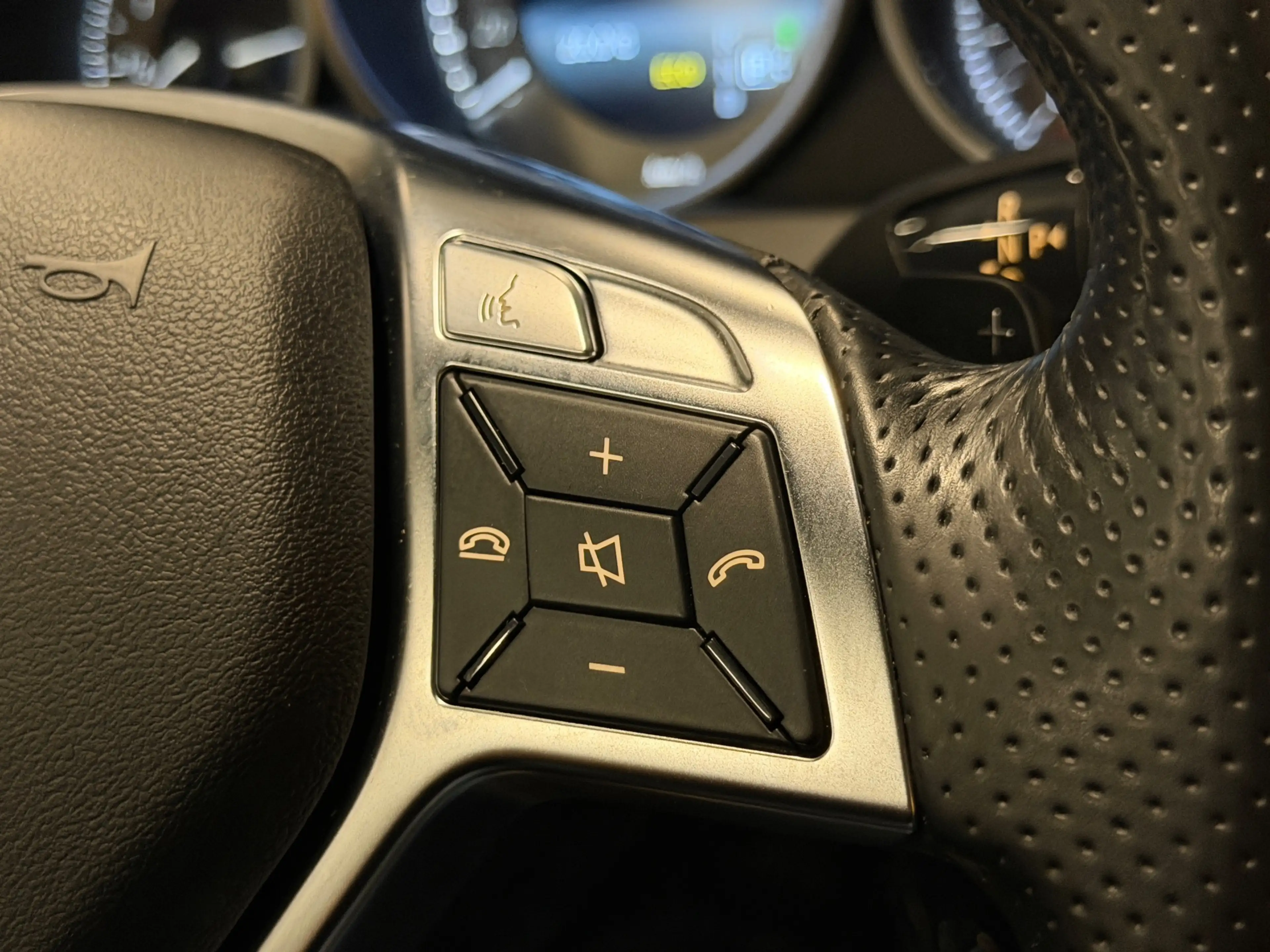 Mercedes-Benz E 200 Coupé AMG Automaat Panodak Leer LED — photo 25