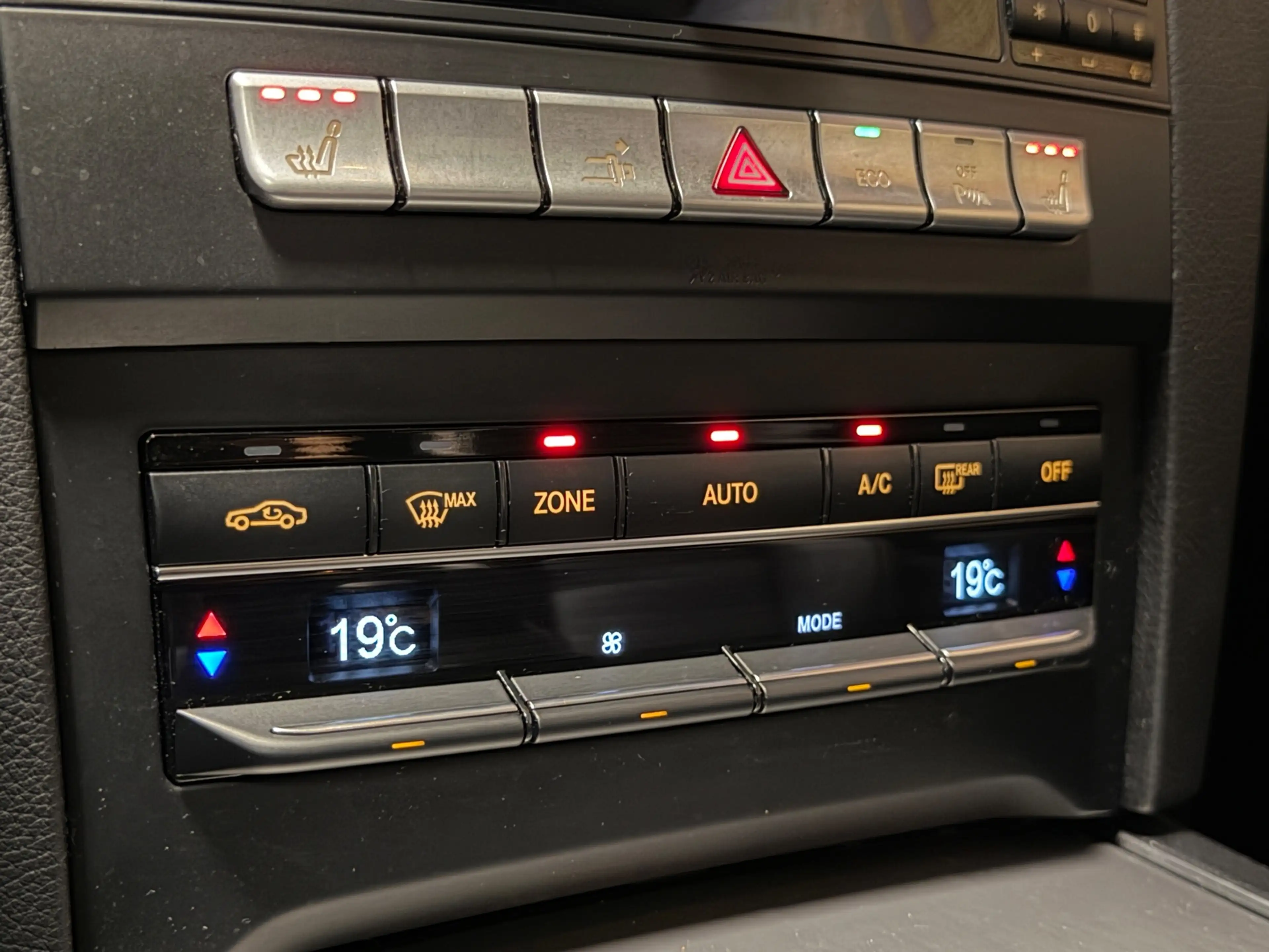 Mercedes-Benz E 200 Coupé AMG Automaat Panodak Leer LED — photo 29