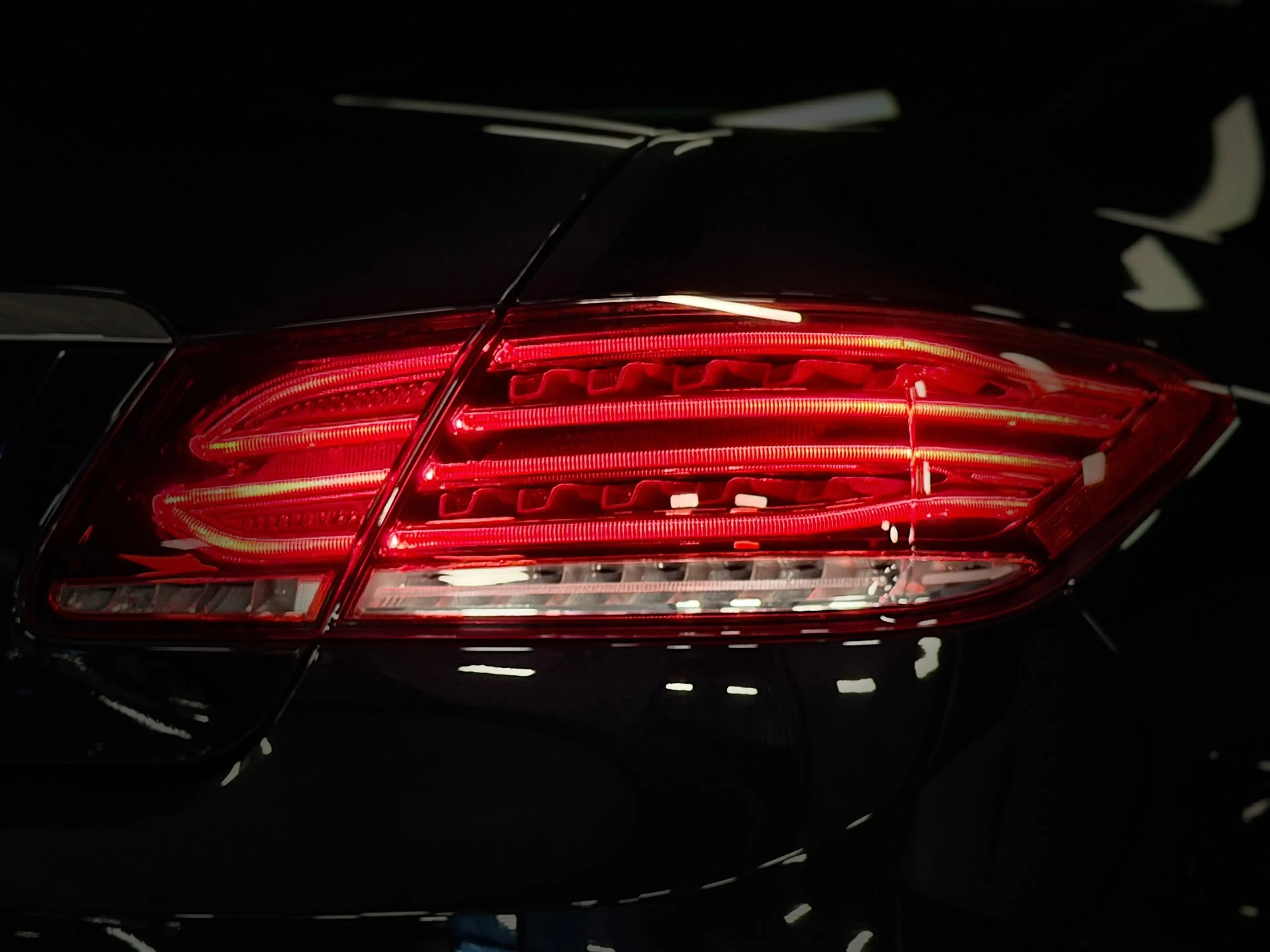 Mercedes-Benz E 200 Coupé AMG Automaat Panodak Leer LED — photo 15
