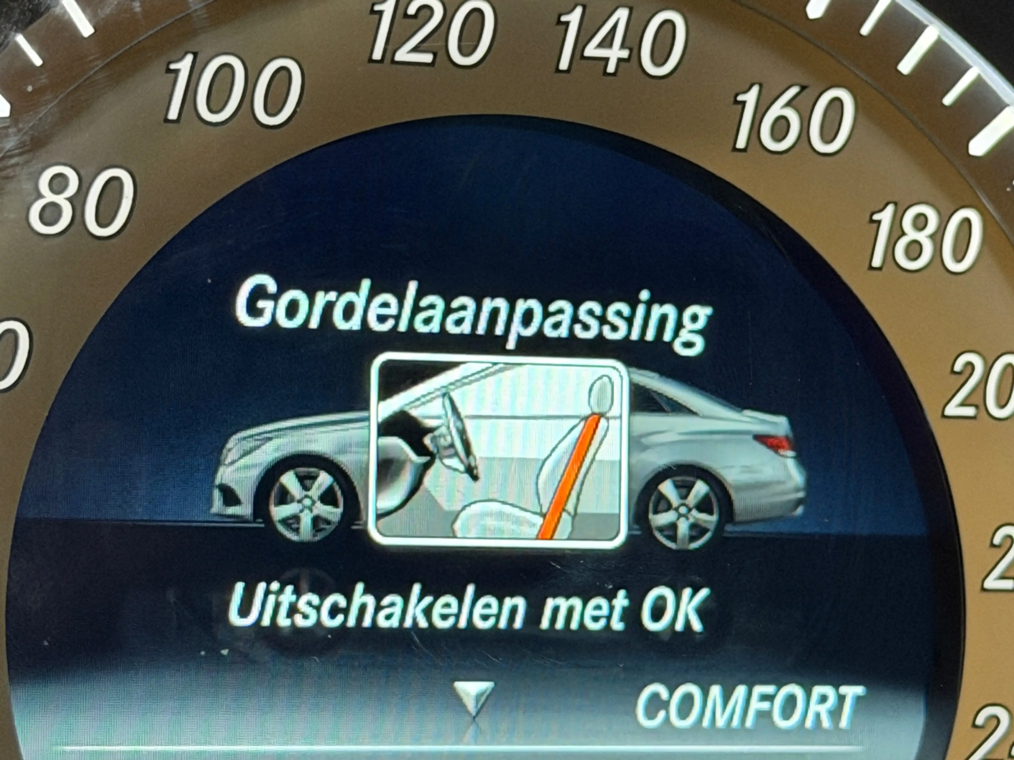 Mercedes-Benz E 200 Coupé AMG Automaat Panodak Leer LED — photo 28