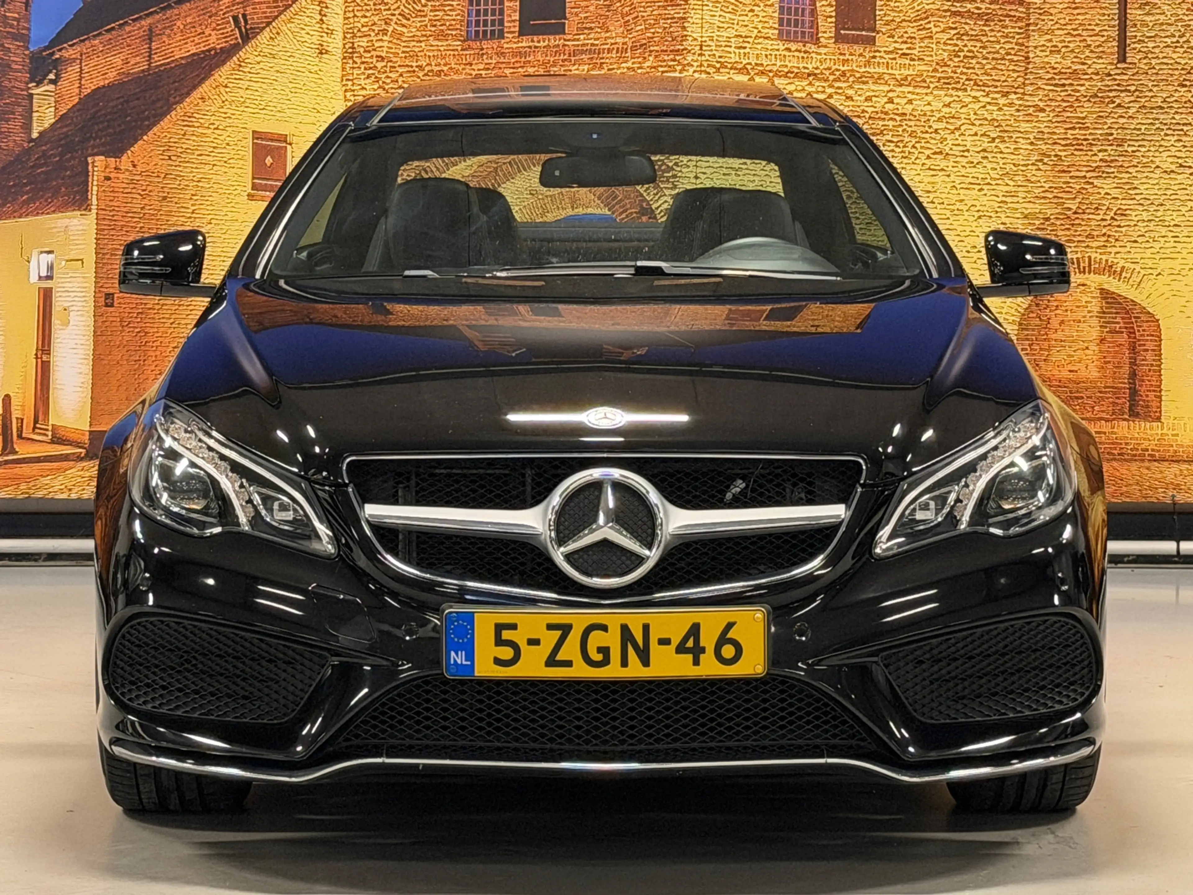 Mercedes-Benz E 200 Coupé AMG Automaat Panodak Leer LED — photo 5