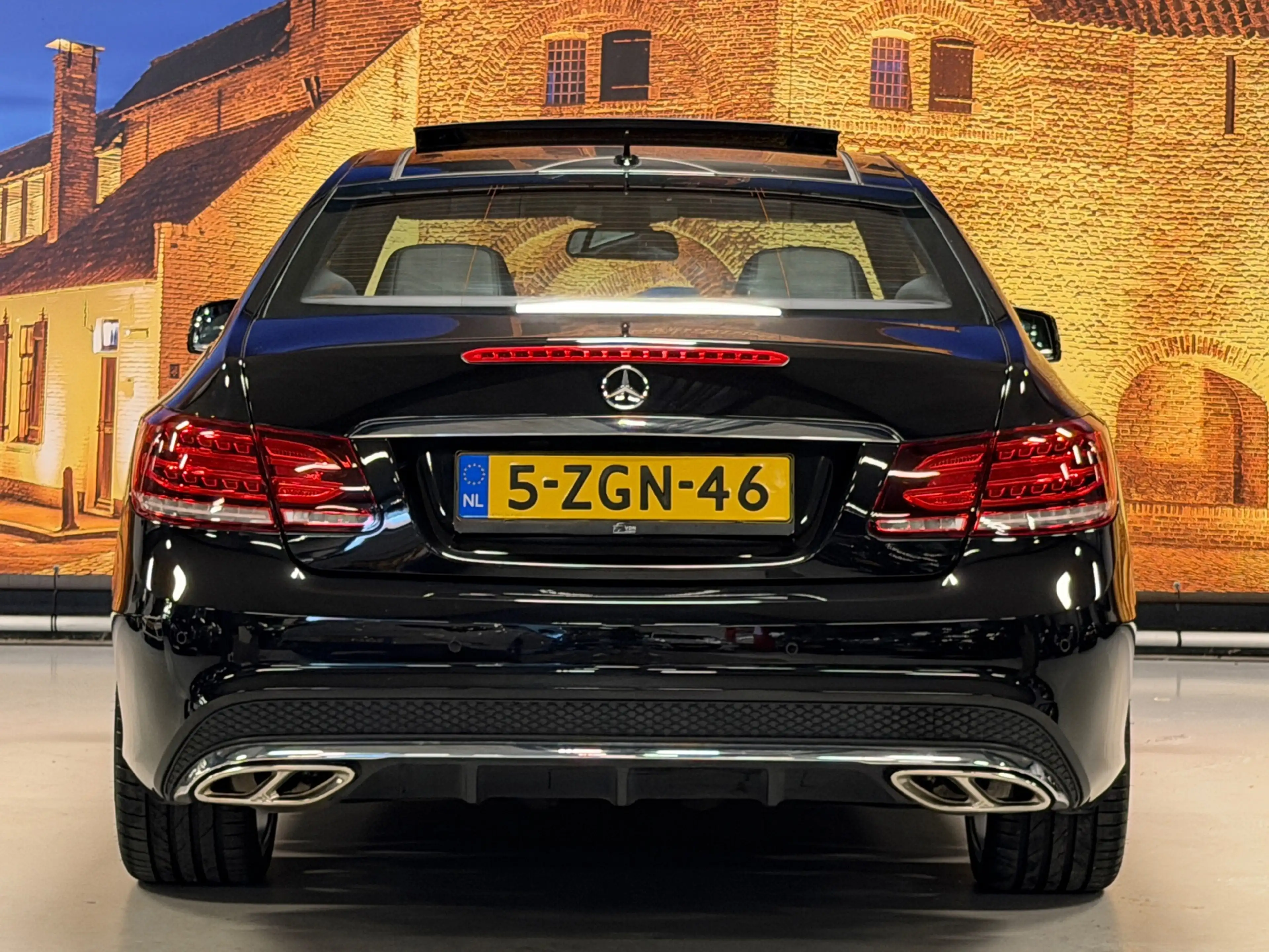Mercedes-Benz E 200 Coupé AMG Automaat Panodak Leer LED — photo 6