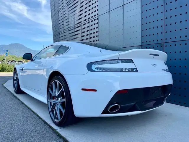 Aston Martin V8 Vantage S Coupé Sportshift Iva 22% Compresa