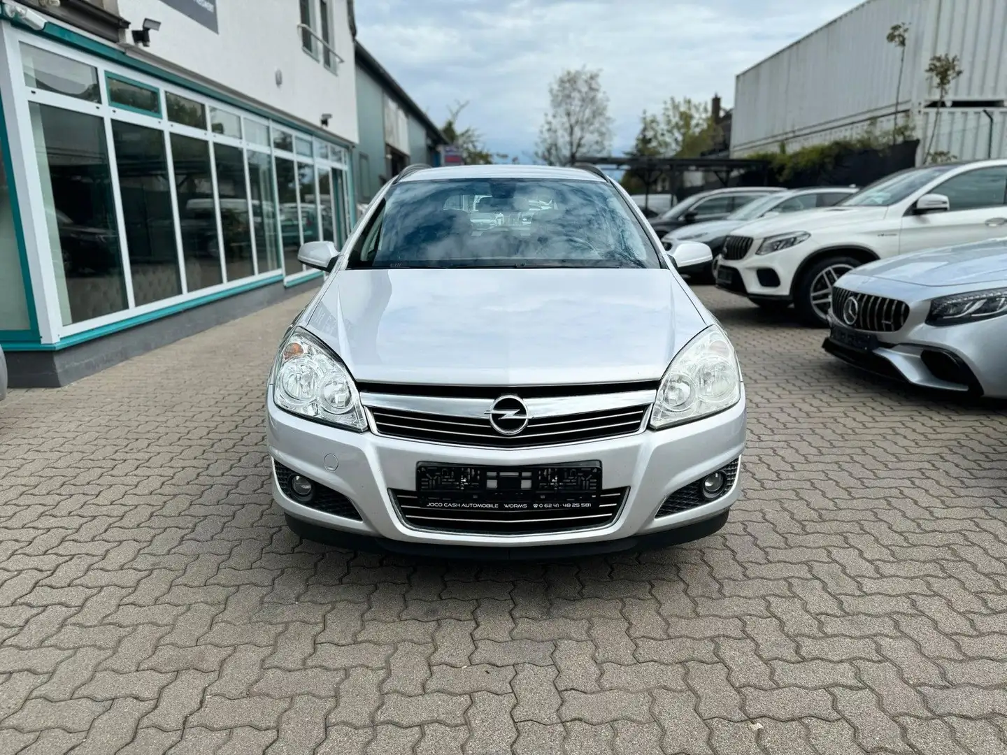 Opel Astra H 1,9CDTI*NAVI*KLIMA*TEMPOMAT*NEU TÜV Zilver - 2