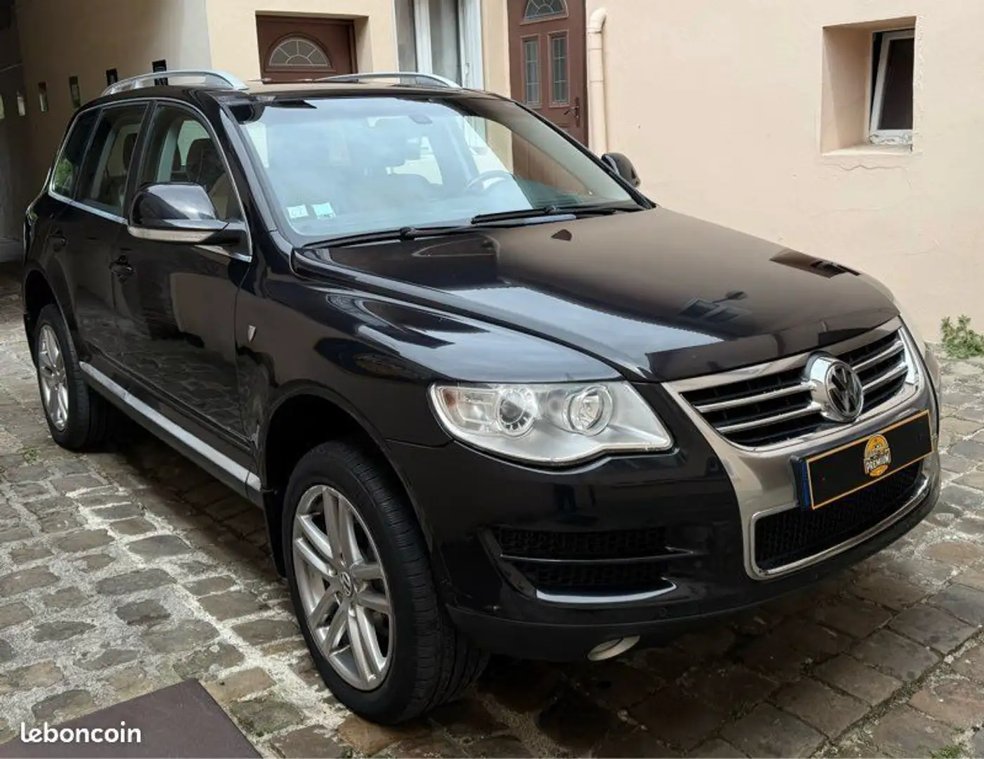 Volkswagen Touareg 3L Tdi 240cv bva pack Individual 4x4 SUV Siyah - 2