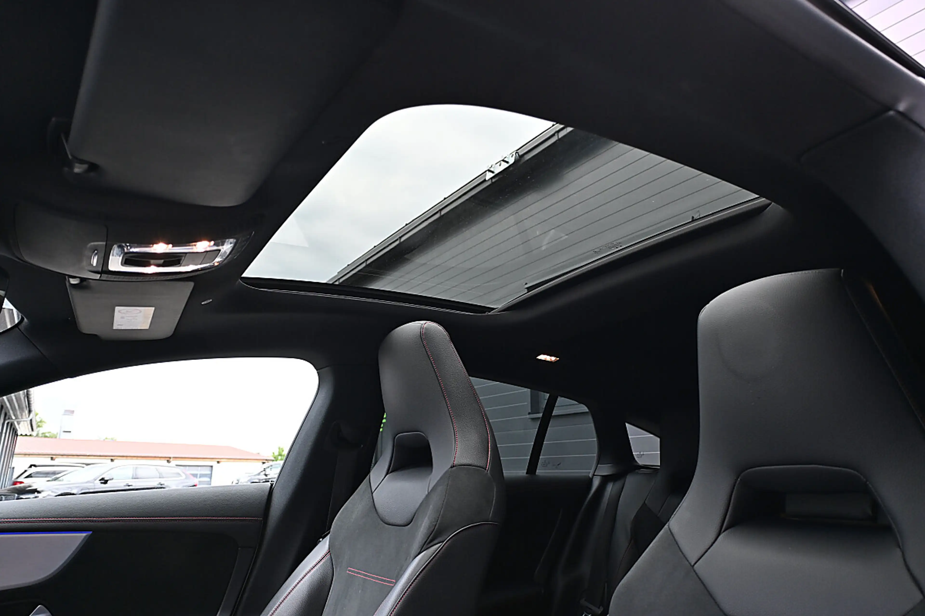 Mercedes-Benz CLA 220 d Shooting Brake Aut. AMG, ACC, HeadUp, NightPa... — photo 6