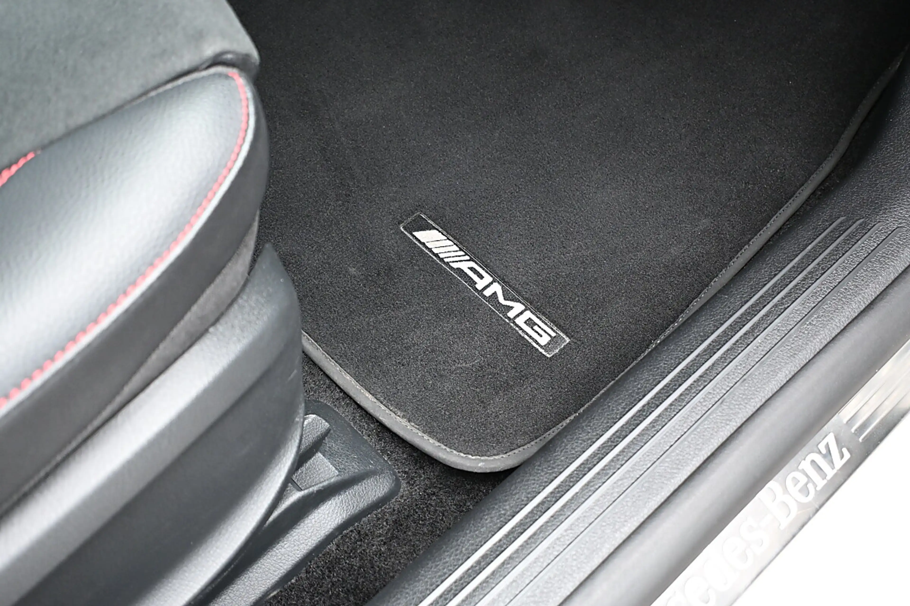Mercedes-Benz CLA 220 d Shooting Brake Aut. AMG, ACC, HeadUp, NightPa... — photo 8
