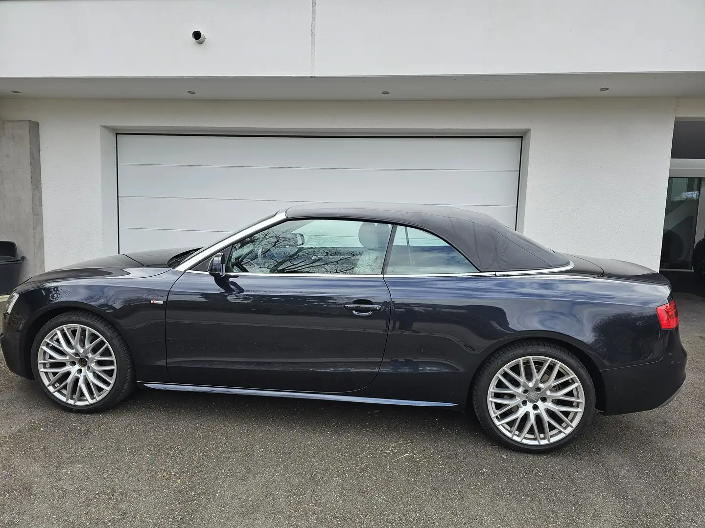 Audi A5 Cabrio 3.0 TDI DPF quattro S tronic Blau - 1