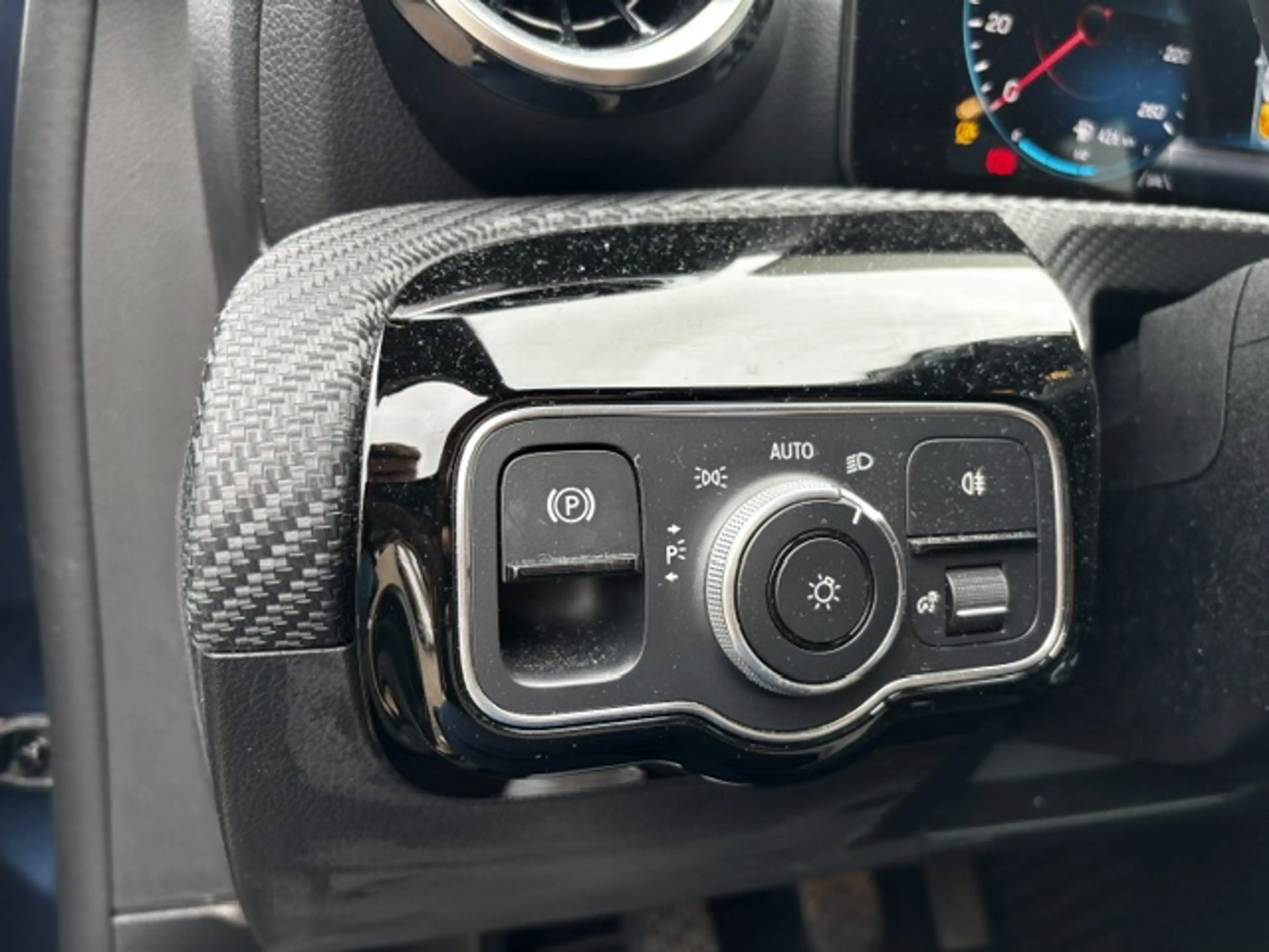 Mercedes-Benz A 180 Business Solution Lmv Pdc Acamera Cruise Navi Nap — photo 25