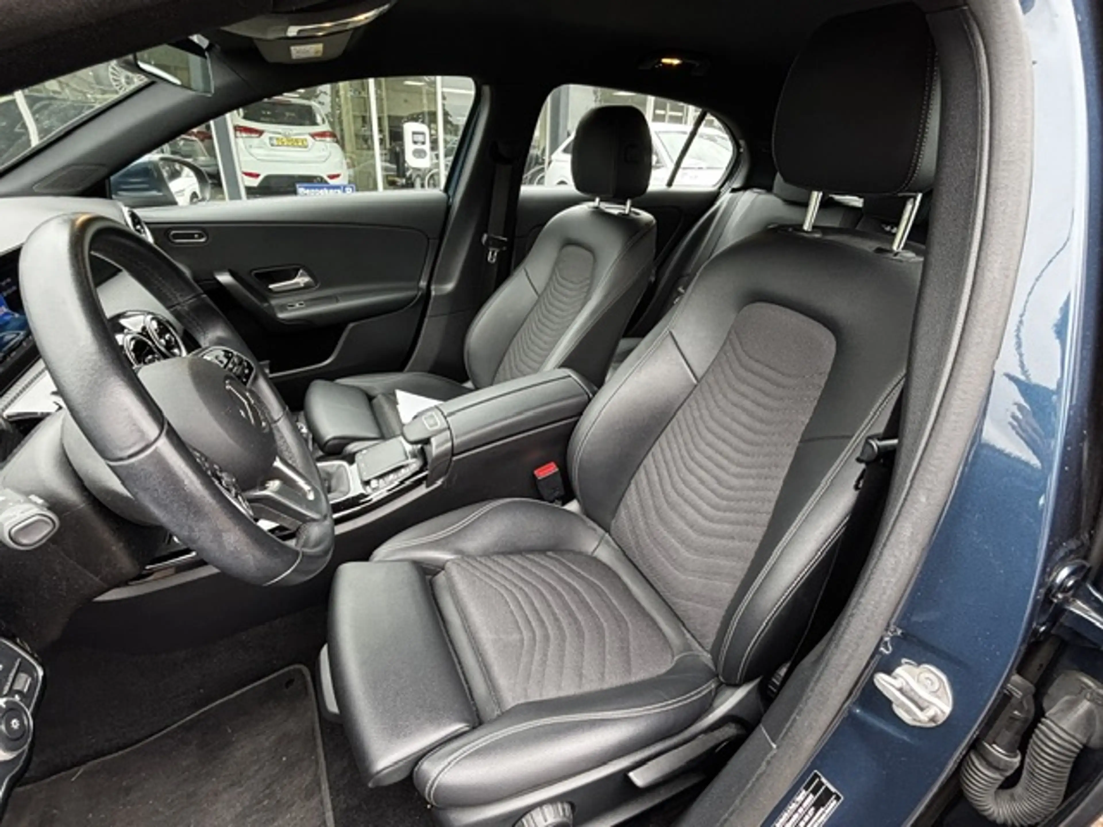 Mercedes-Benz A 180 Business Solution Lmv Pdc Acamera Cruise Navi Nap — photo 10