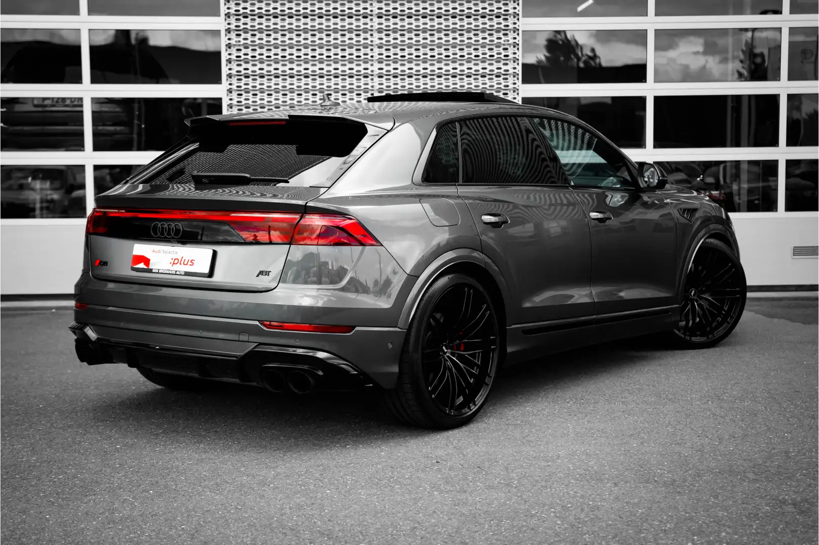 Audi Q8 ABT AERO 60 TFSI e 490pk quattro Pro Line S Compet Grijs - 2