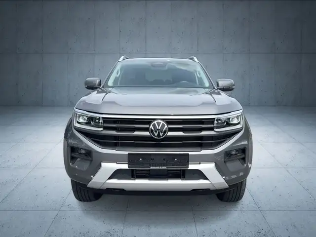 Volkswagen Amarok view 8