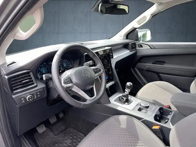Volkswagen Amarok view 9