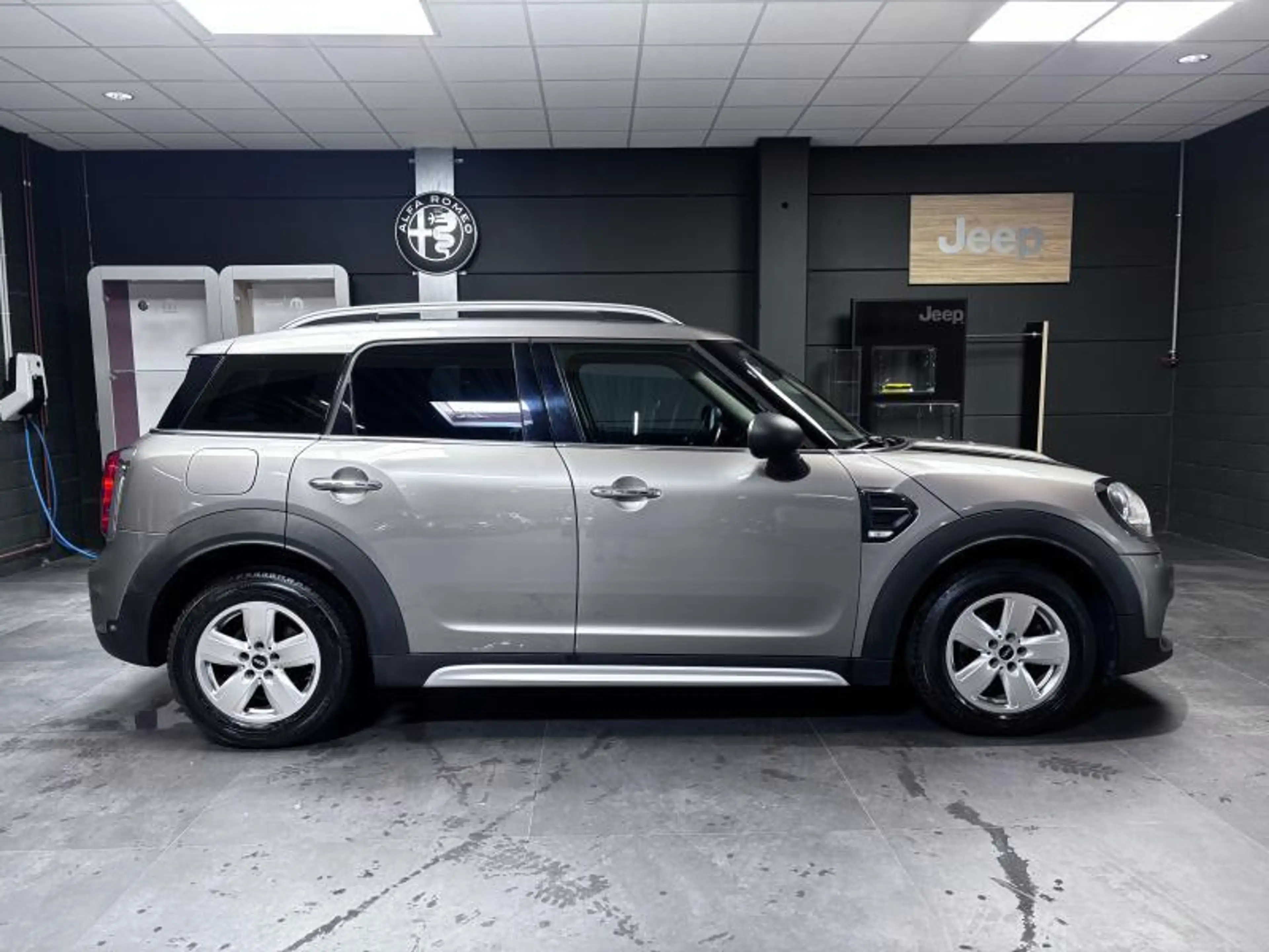 MINI One D Countryman 2 — photo 4