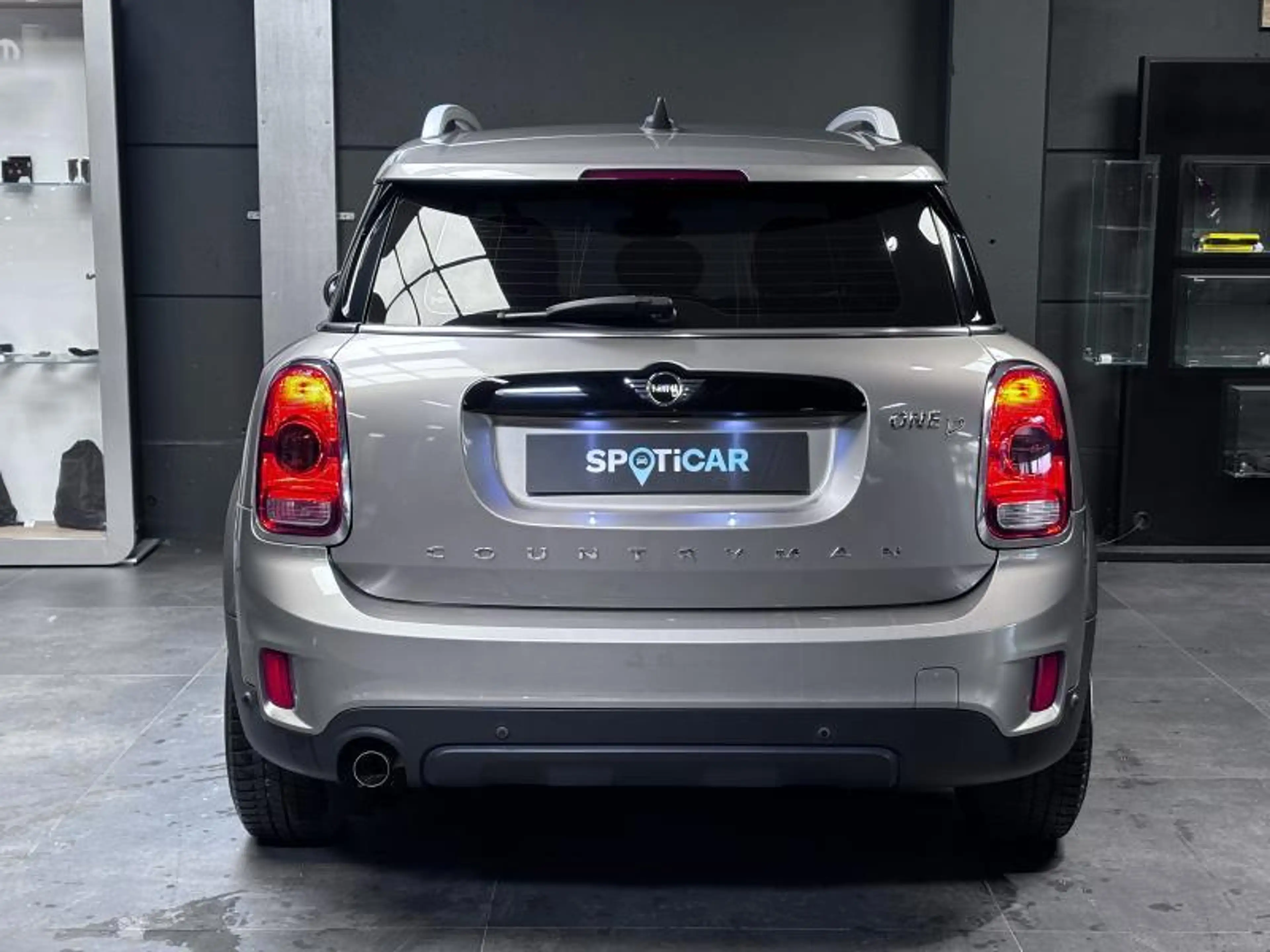 MINI One D Countryman 2 — photo 5