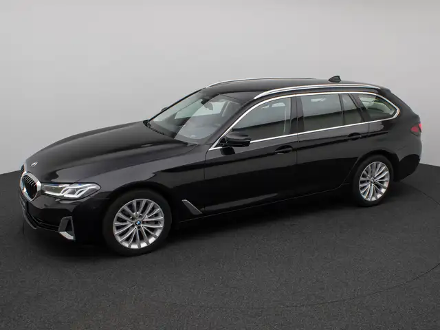 BMW 5 Series view 12