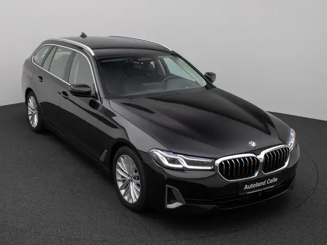 BMW 5 Series view 3