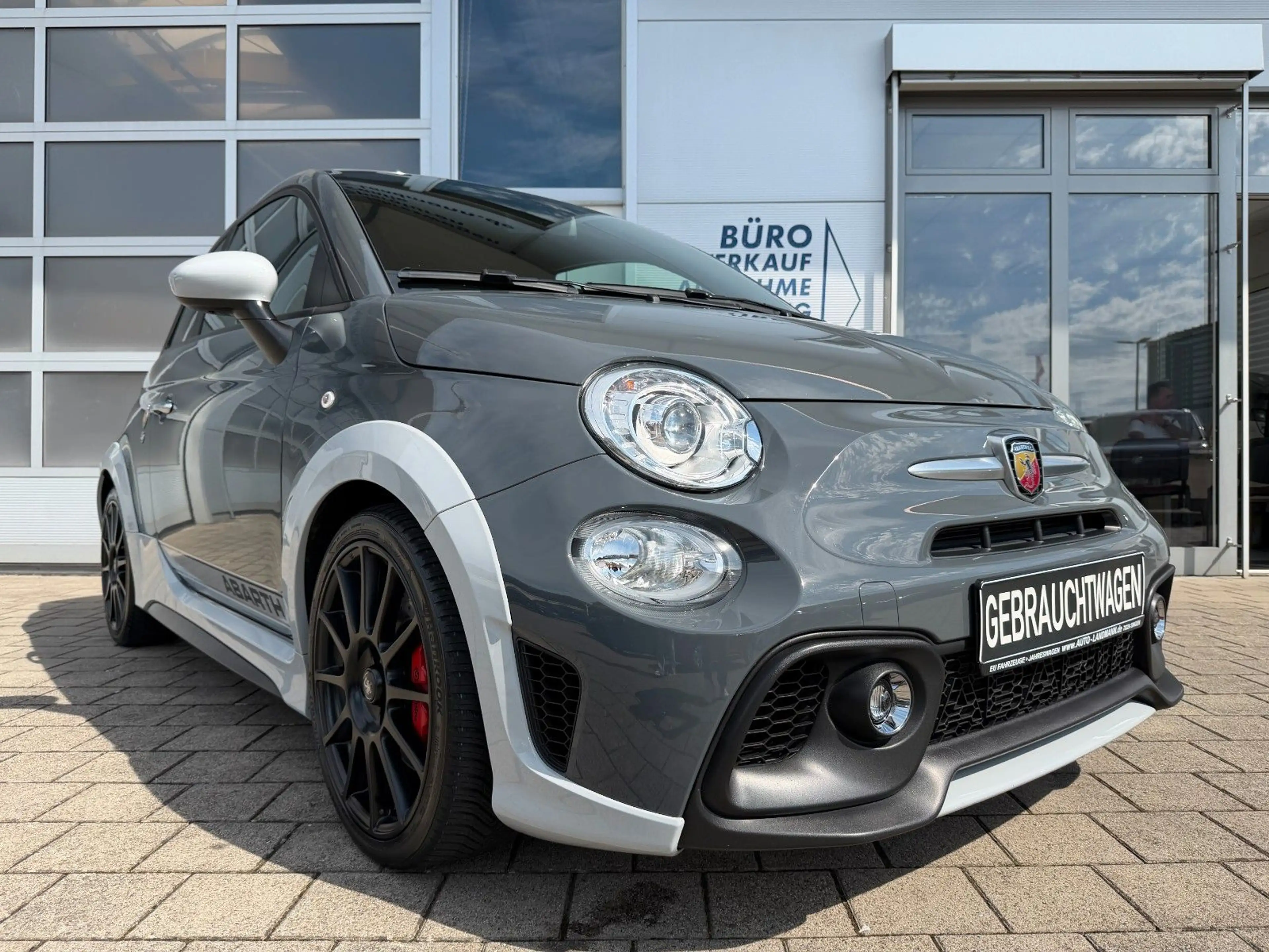 Abarth 695 1.4 T-Jet 70° Anniversario 1HD BEATS SCHALEN — photo 2