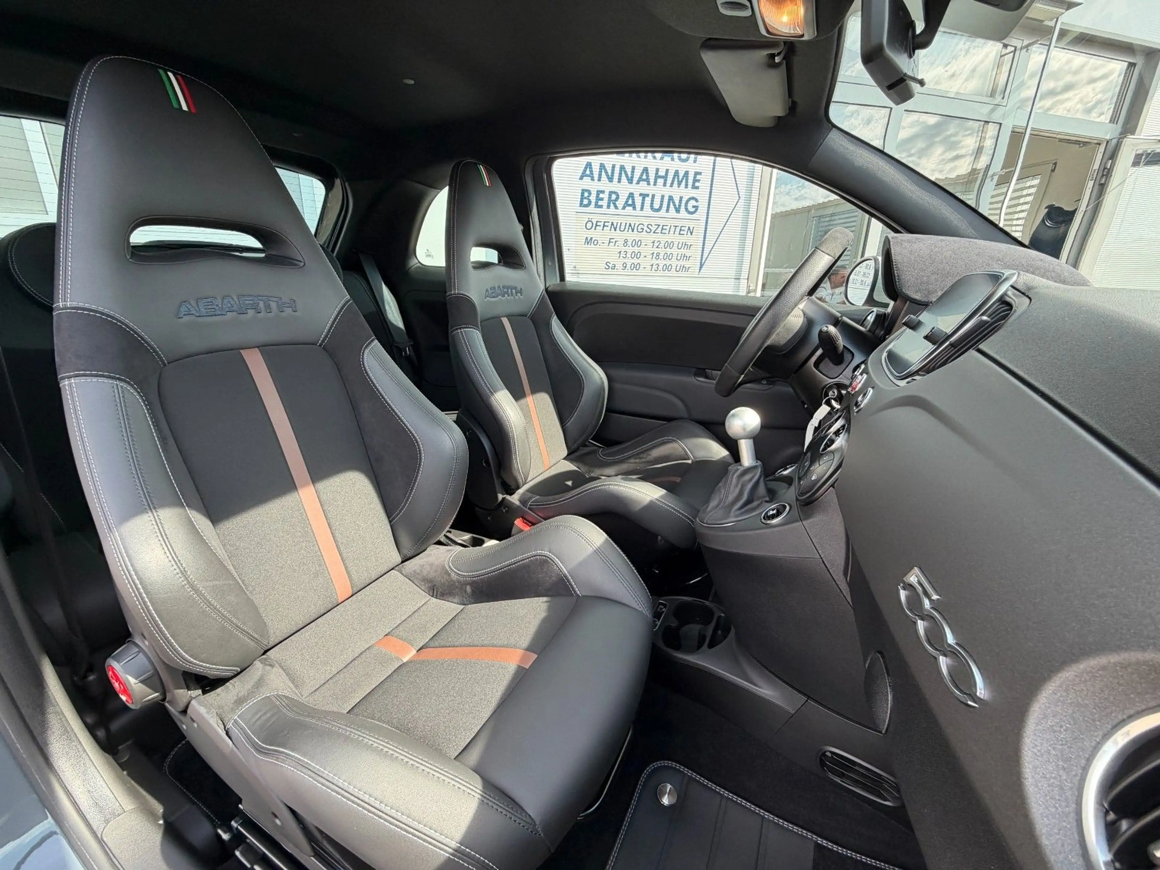 Abarth 695 1.4 T-Jet 70° Anniversario 1HD BEATS SCHALEN — photo 14