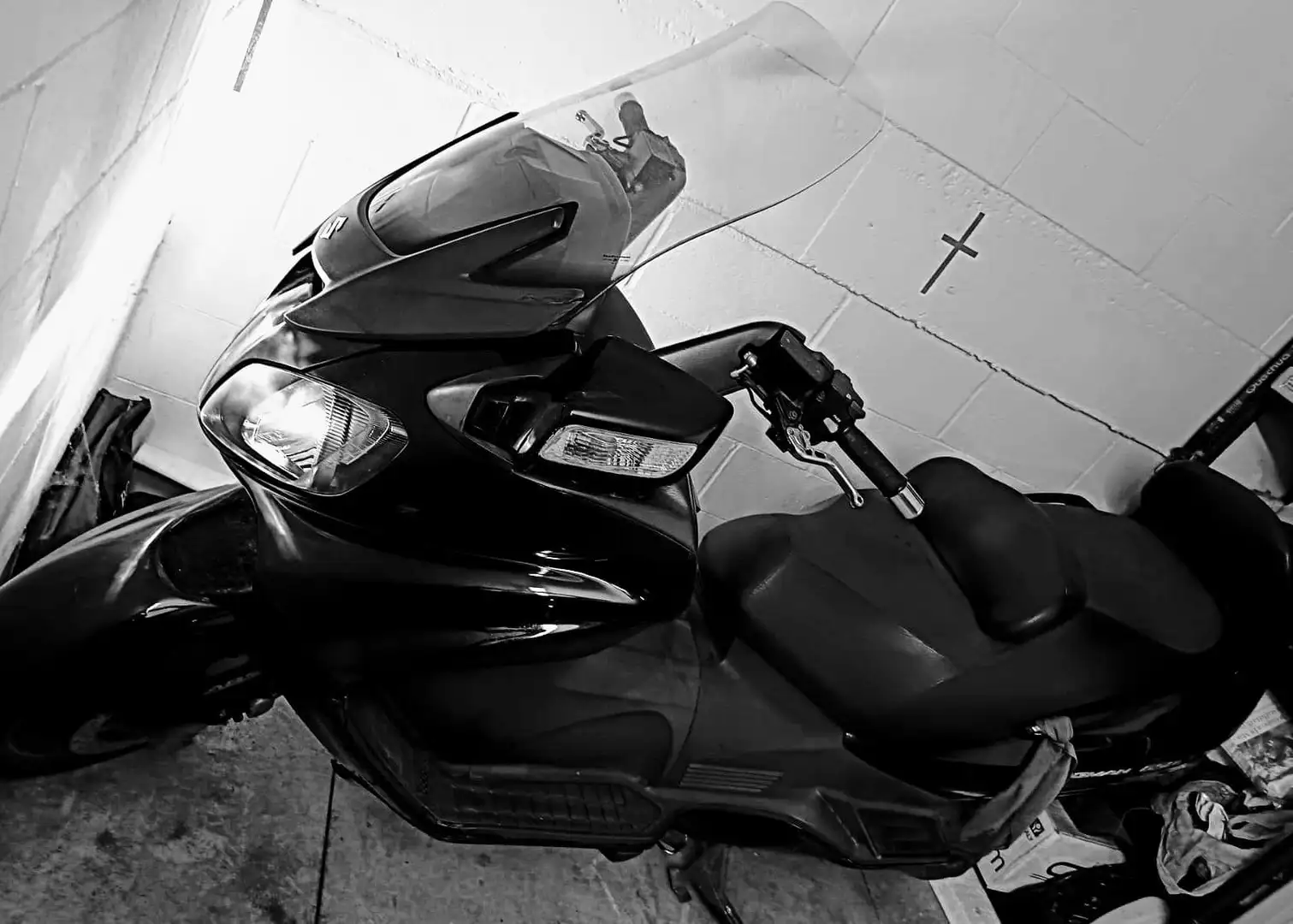 Suzuki Burgman 650 abs Nero - 1