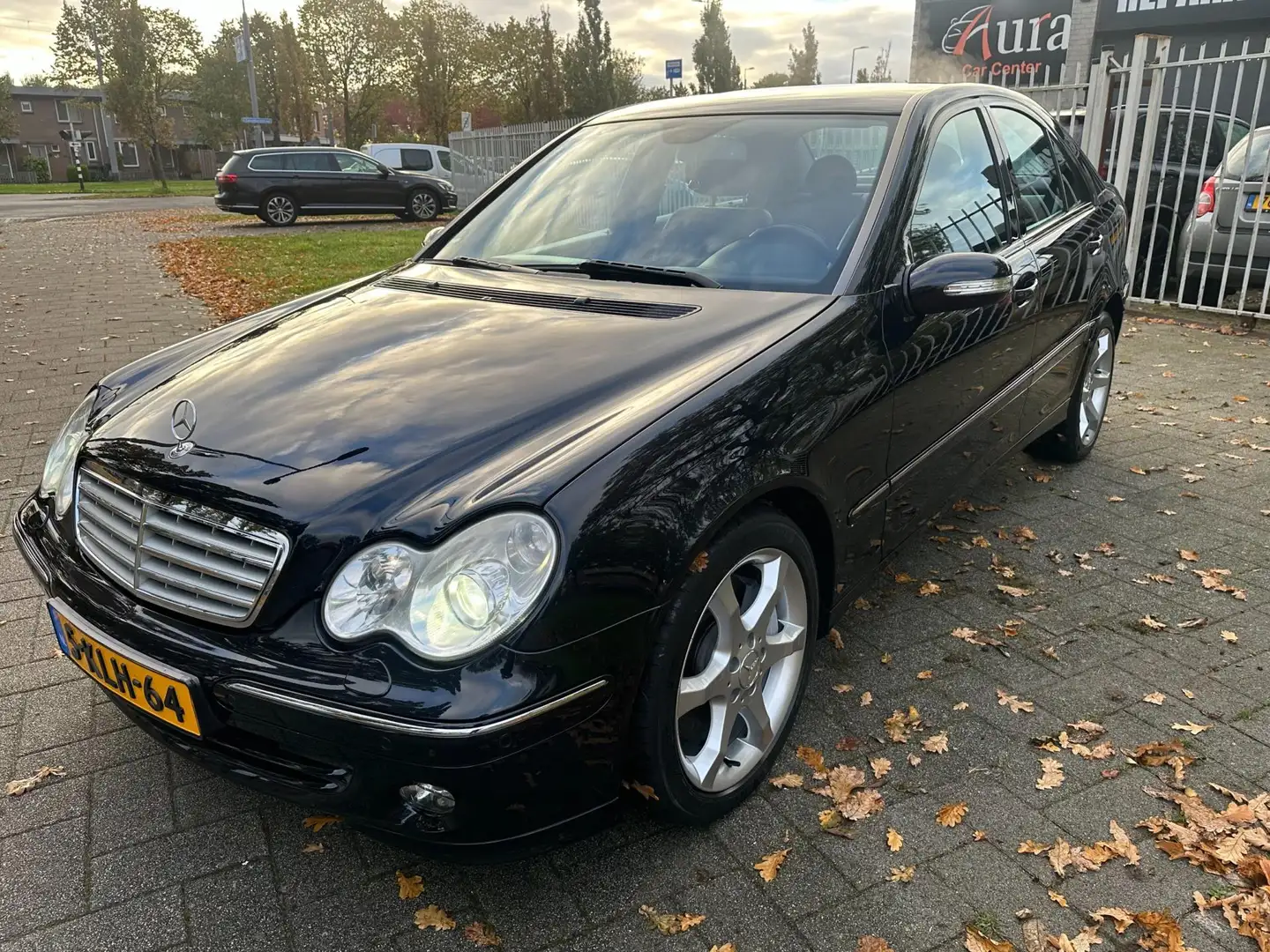 Mercedes-Benz C 230 Elegance Schwarz - 1