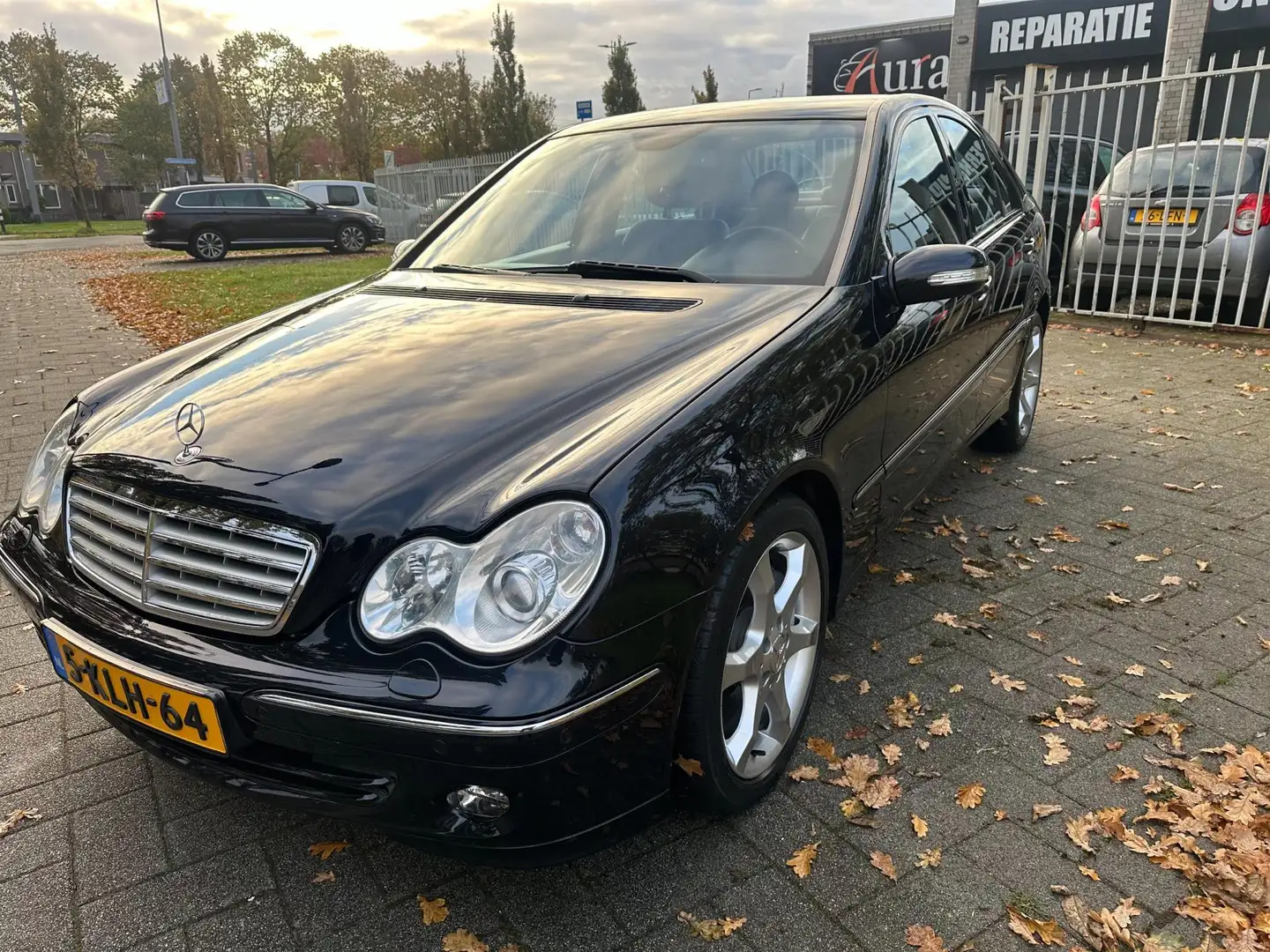 Mercedes-Benz C 230 Elegance Schwarz - 2