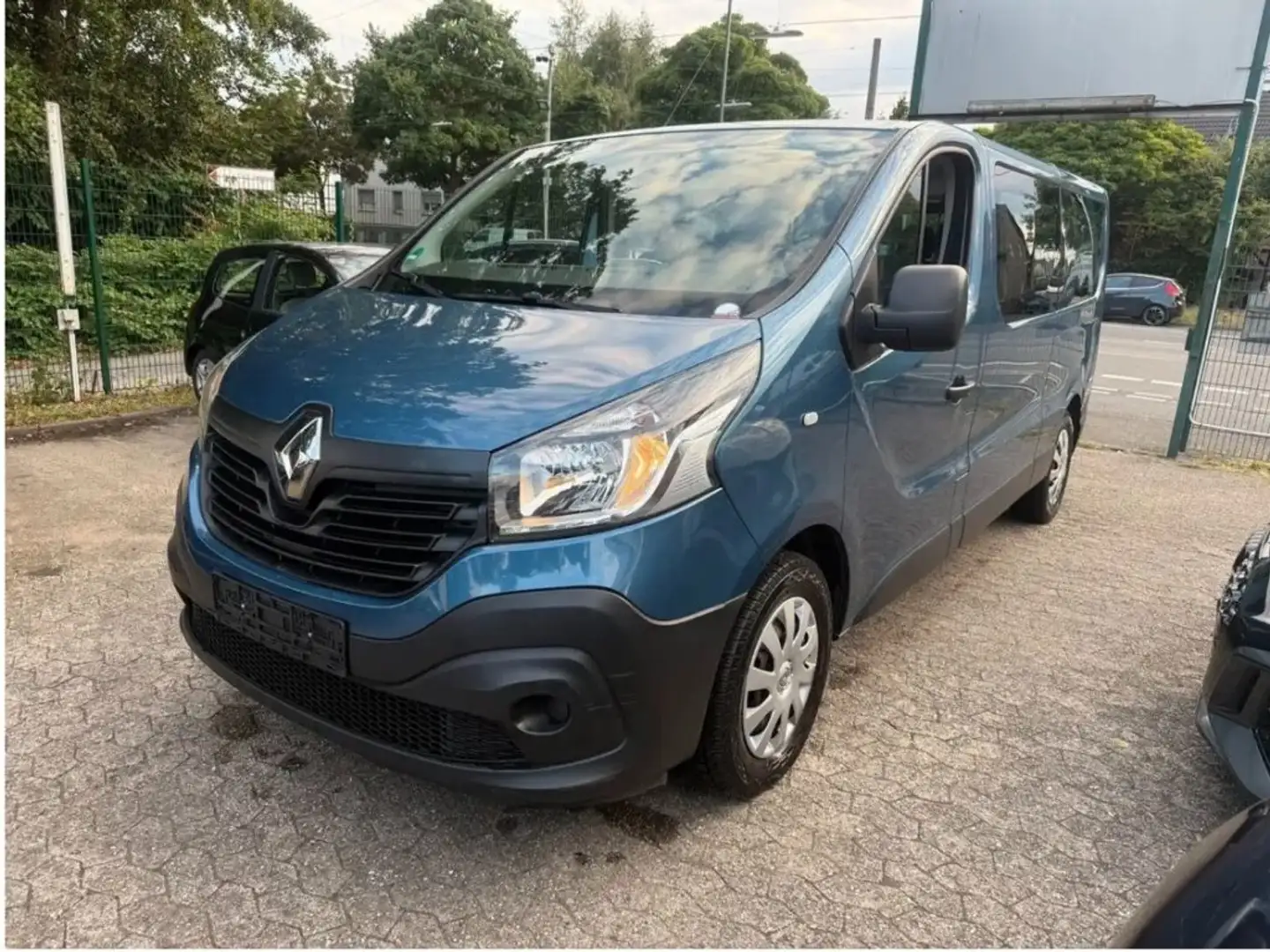 Renault Trafic T29 1.6 dCi 125CV L2 H1 GANCIO TRAINO NAVIGATORE Bleu - 1