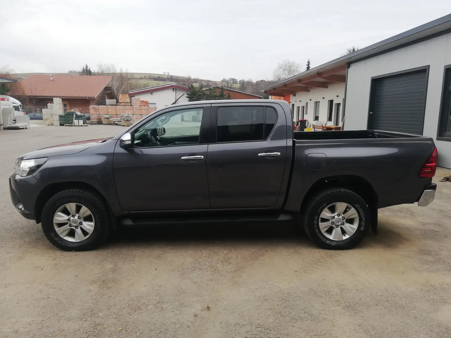 Toyota Hilux Hilux 2,4 D-4D Doppelkabine Gris - 1