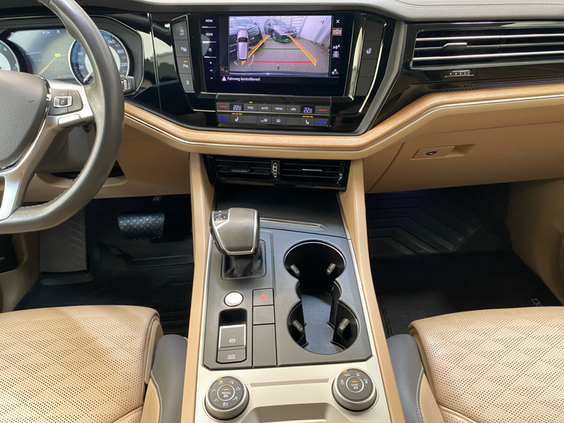 Volkswagen Touareg 3.0 V6 TDI Atmosphere — photo 8