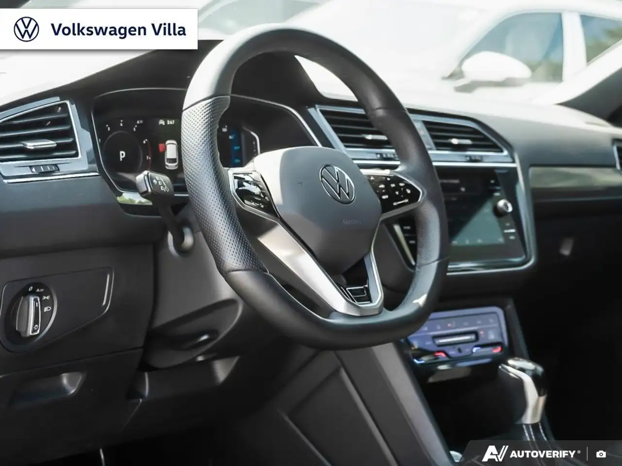 Volkswagen Tiguan снимка Volkswagen Tiguan