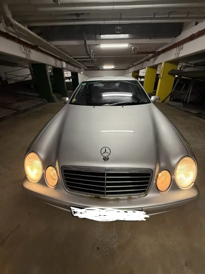 Mercedes-Benz CLK 230