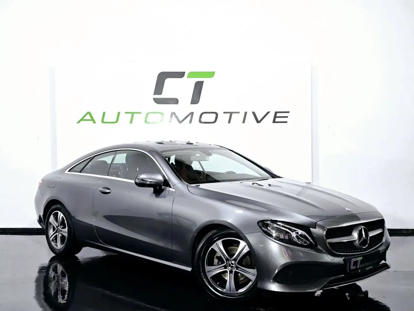 Mercedes-Benz E 200 Coupe Avantgarde Aut. Grau - 1
