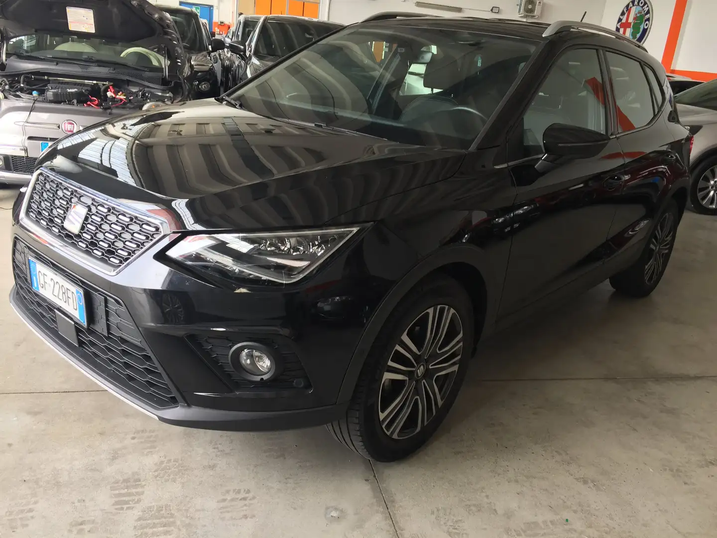 SEAT Arona Arona 1.0 tgi Xcellence 90cv Schwarz - 2