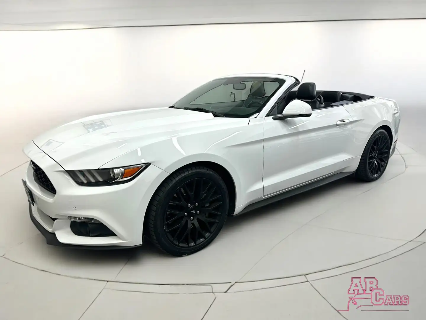 Ford Mustang Fastback 2.3 EcoBoost aut. Blanc - 1