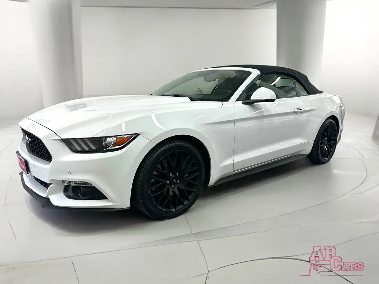 Ford Mustang Fastback 2.3 EcoBoost aut. Blanc - 2