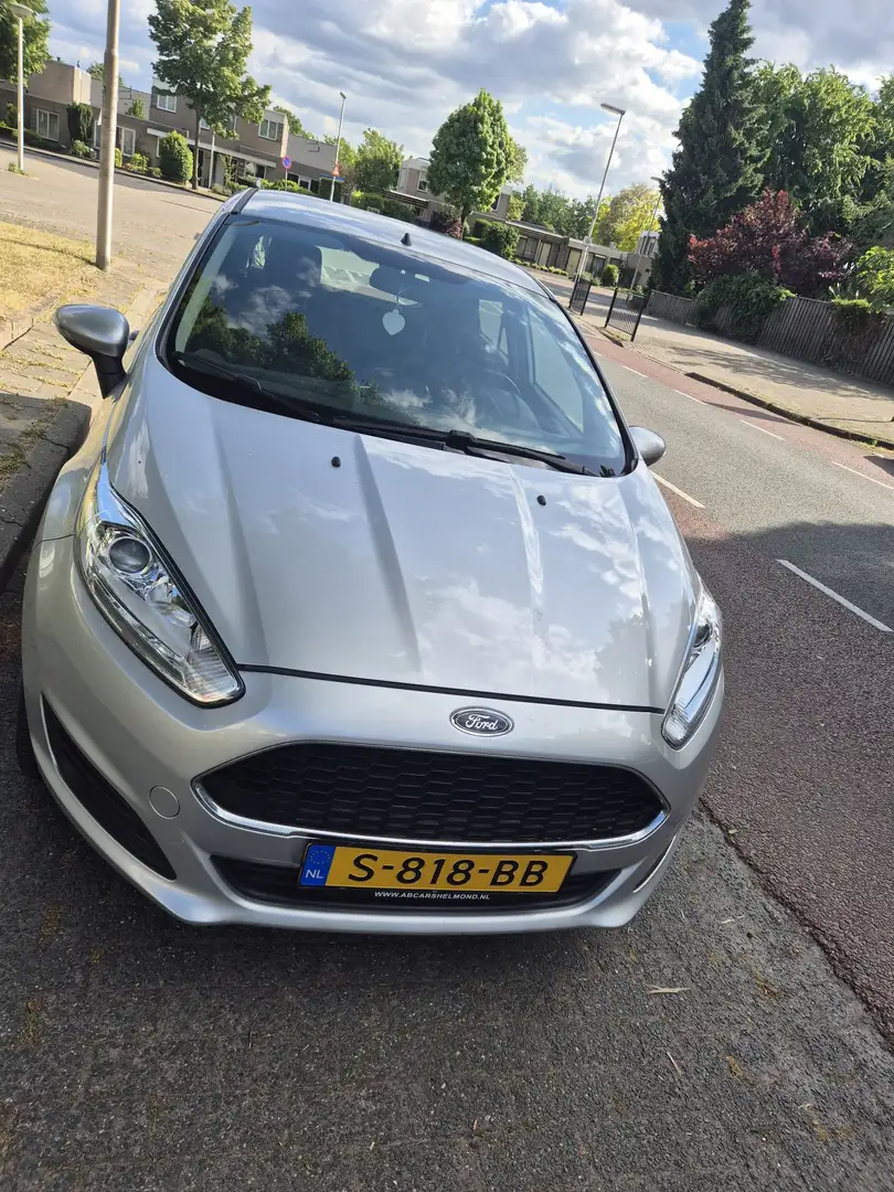 Ford Fiesta 1.0 Start-Stop Celebration Zilver - 1