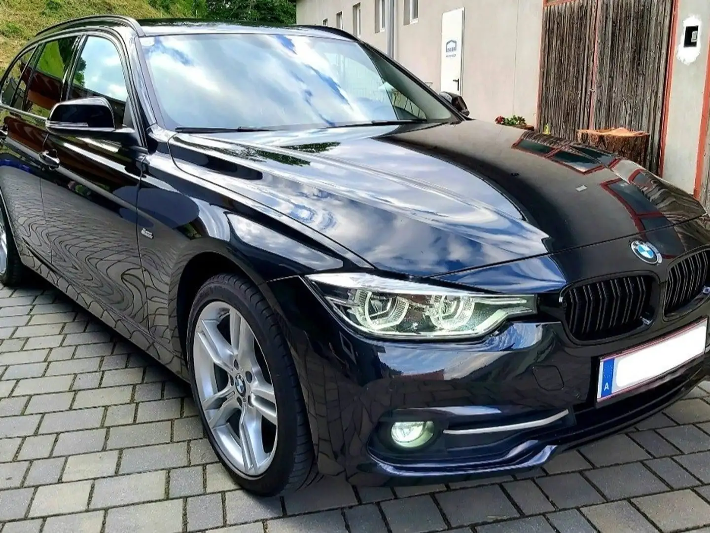 BMW 318 318d Sport Line Aut. Schwarz - 2