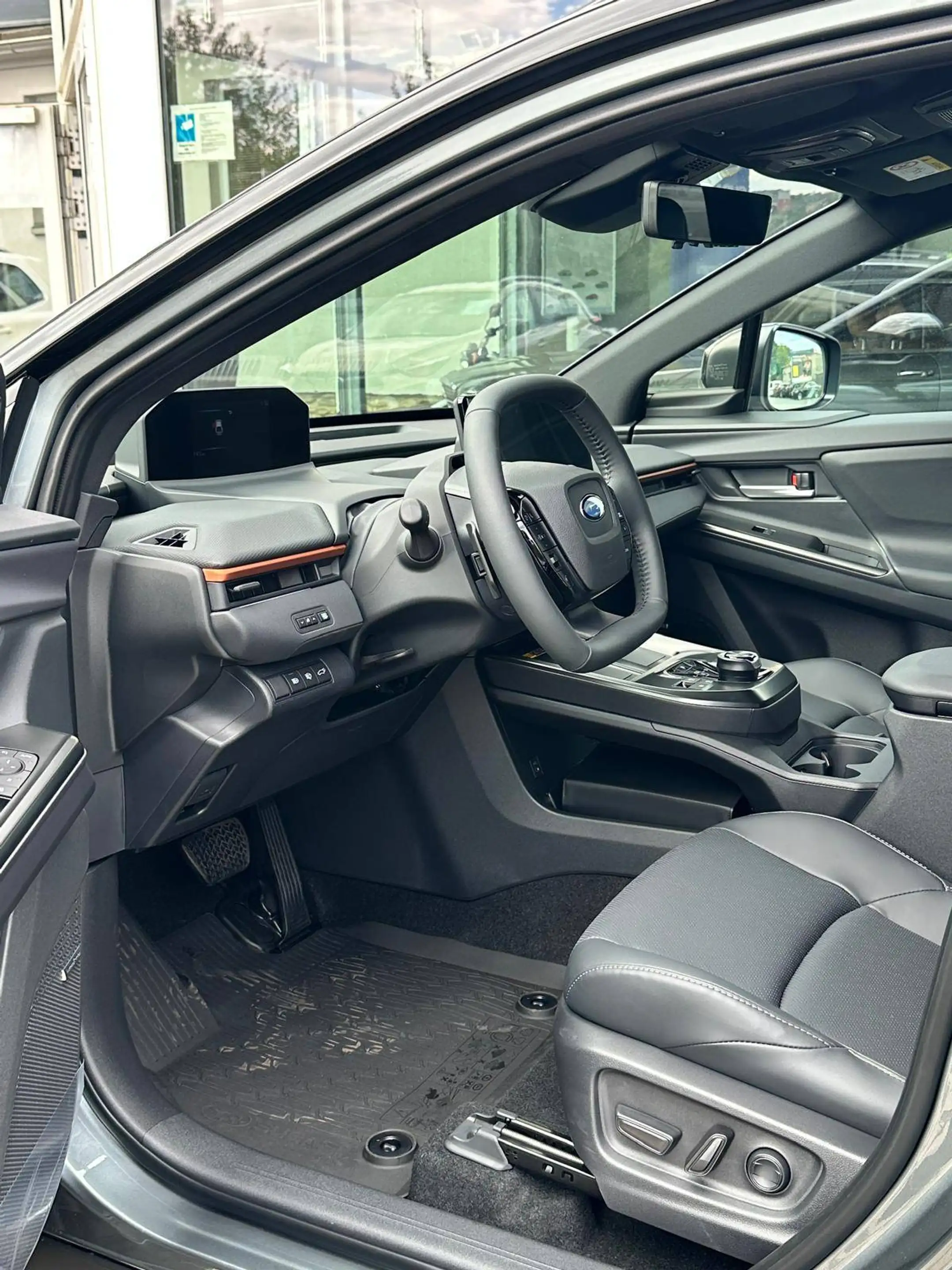 Subaru Uncharted 252 kW AWD Platinum — photo 12